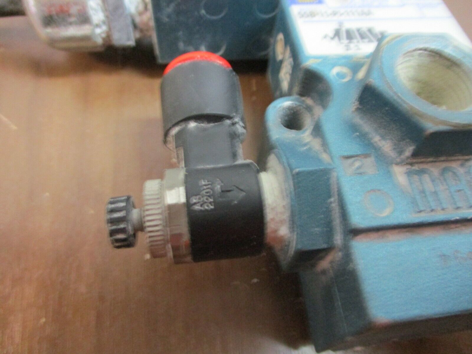 MAC Solenoid Valve 55B-11-PI-111AA VAC to 150 PSI w/ PID-111AAAA Used