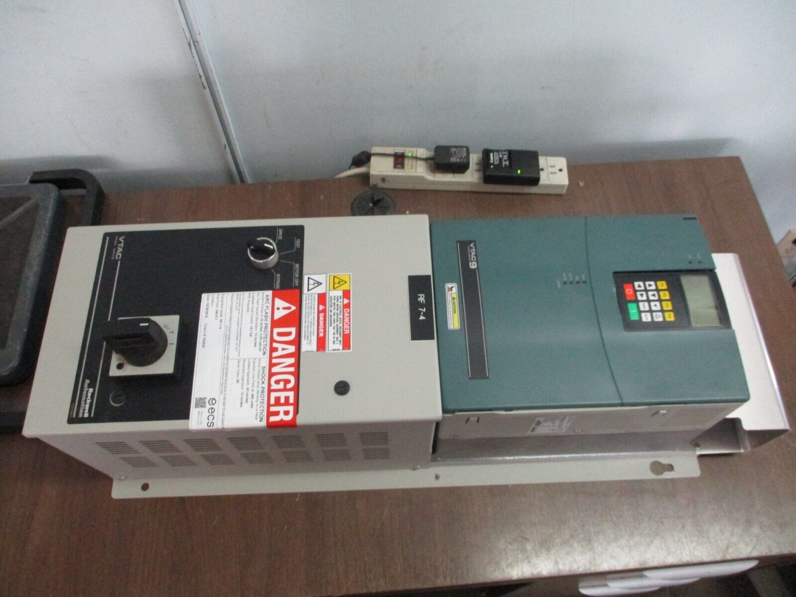Rockwell Automation VTAC 9 AC Drive w/ Bypass 9VT-2541H0-D00 25HP 3Ph w/ Keypad