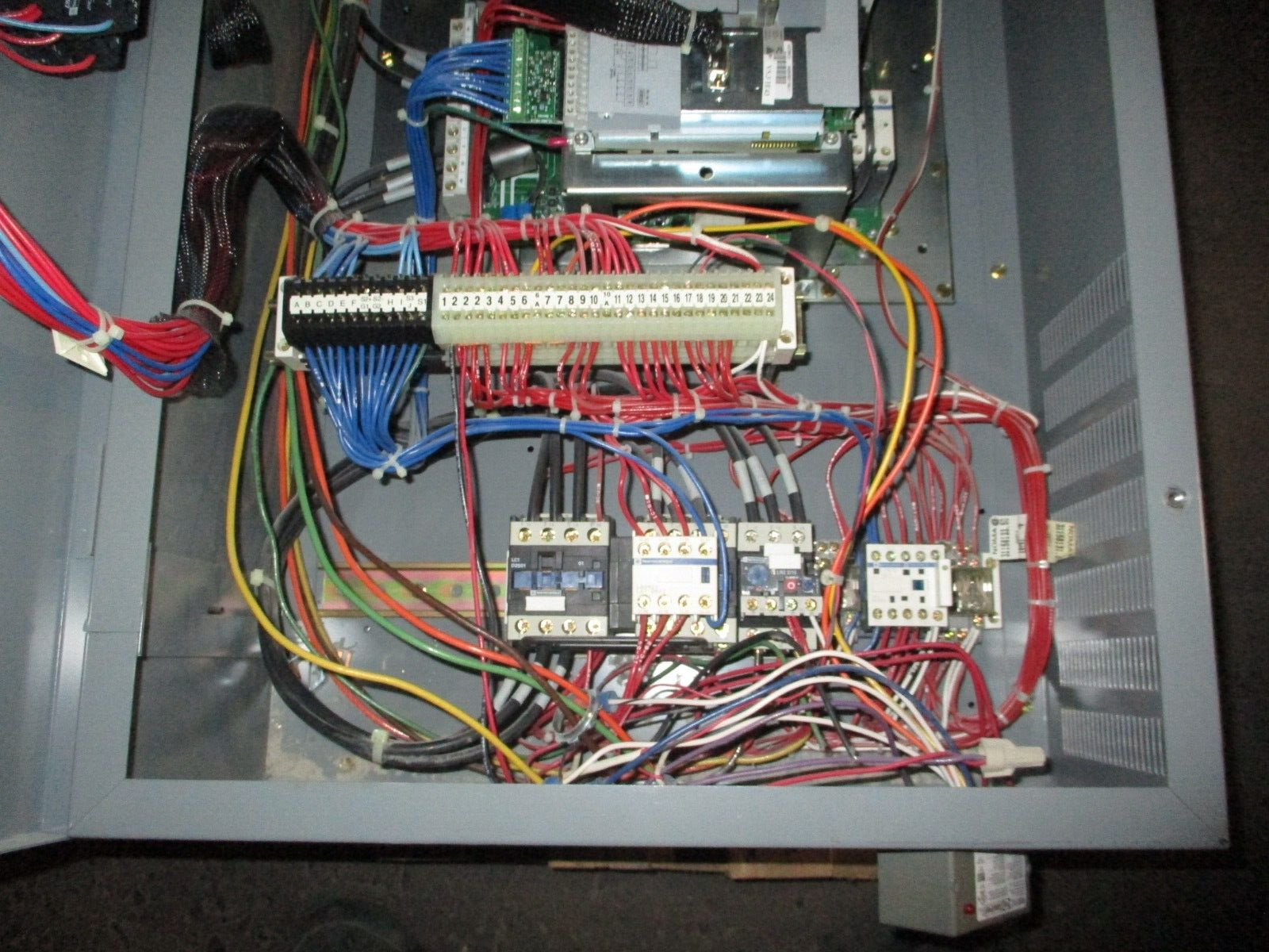 Square D EconoFlex Altivar AC Drive w/ Bypass 8839 58EJG4VY Ser. A 15HP 3Ph Used