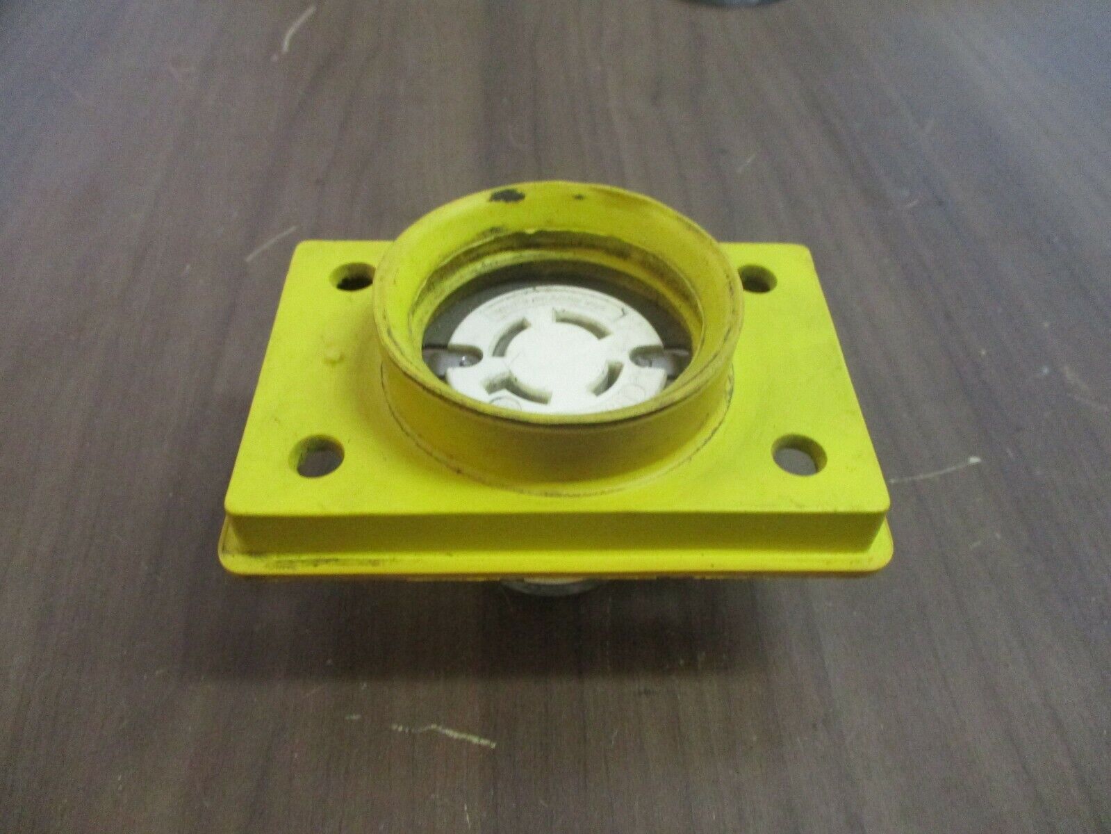 Woodhead Watertite Receptacle Nema L16-20R 20A 480V 3Ph Used