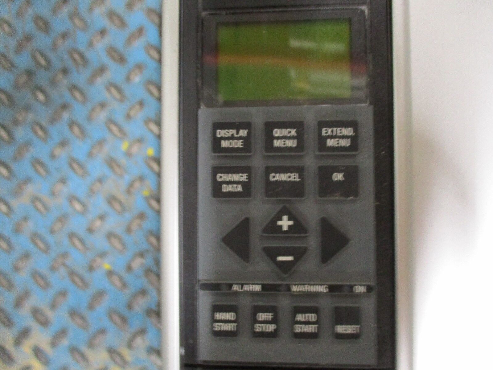 Danfoss VLT 6011 AC Drive w/ Disconnect 175Z7360 10HP Used