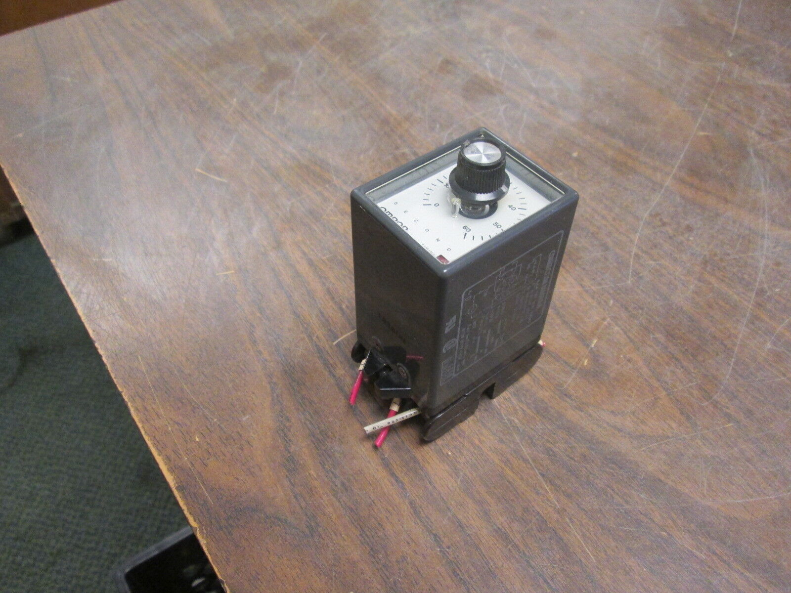 Omron Timer STP-MND-AC-UA 120V 60Hz Range: 0-60sec Used