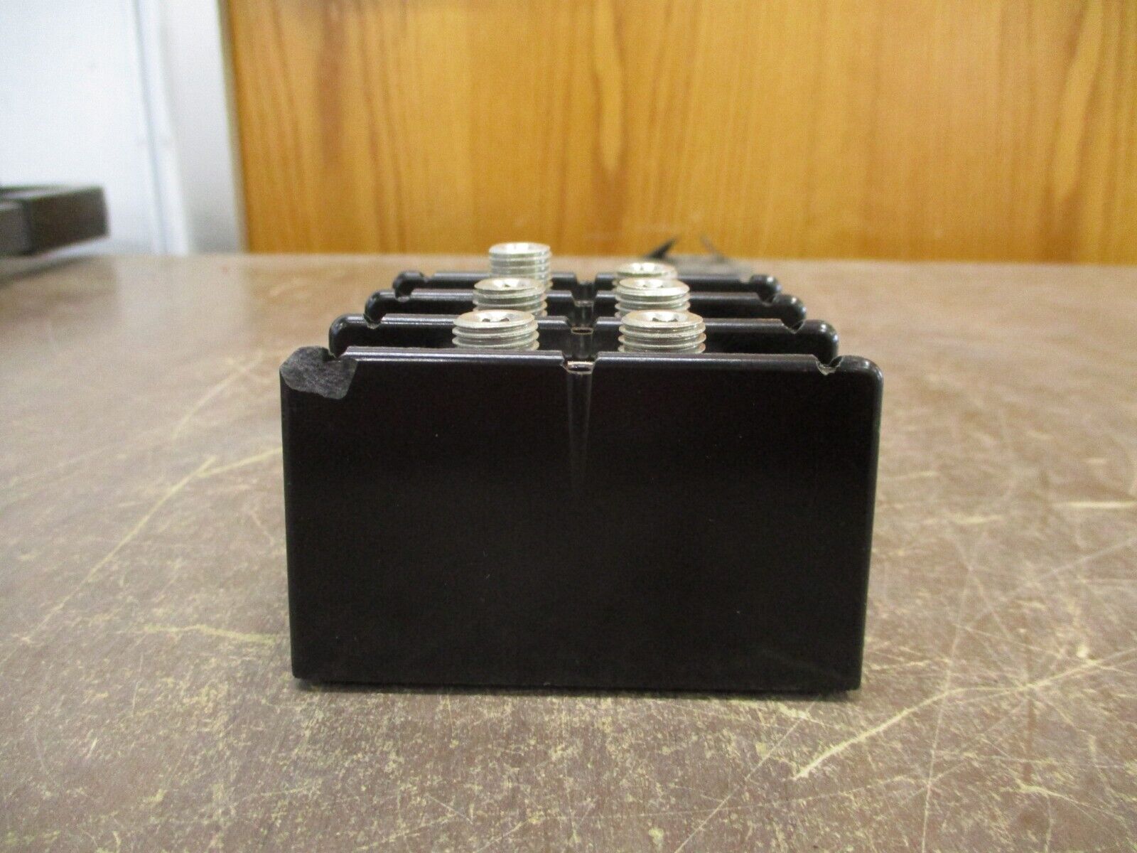 Buss Power Distribution Block 16204-3 175A 600V 3P Line (1): 2/0-8, 10-14 Used