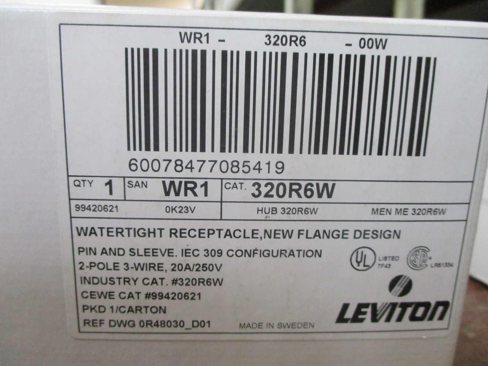 Leviton Watertight Receptacle 320R6W 20A 250V 2P 3W New Surplus