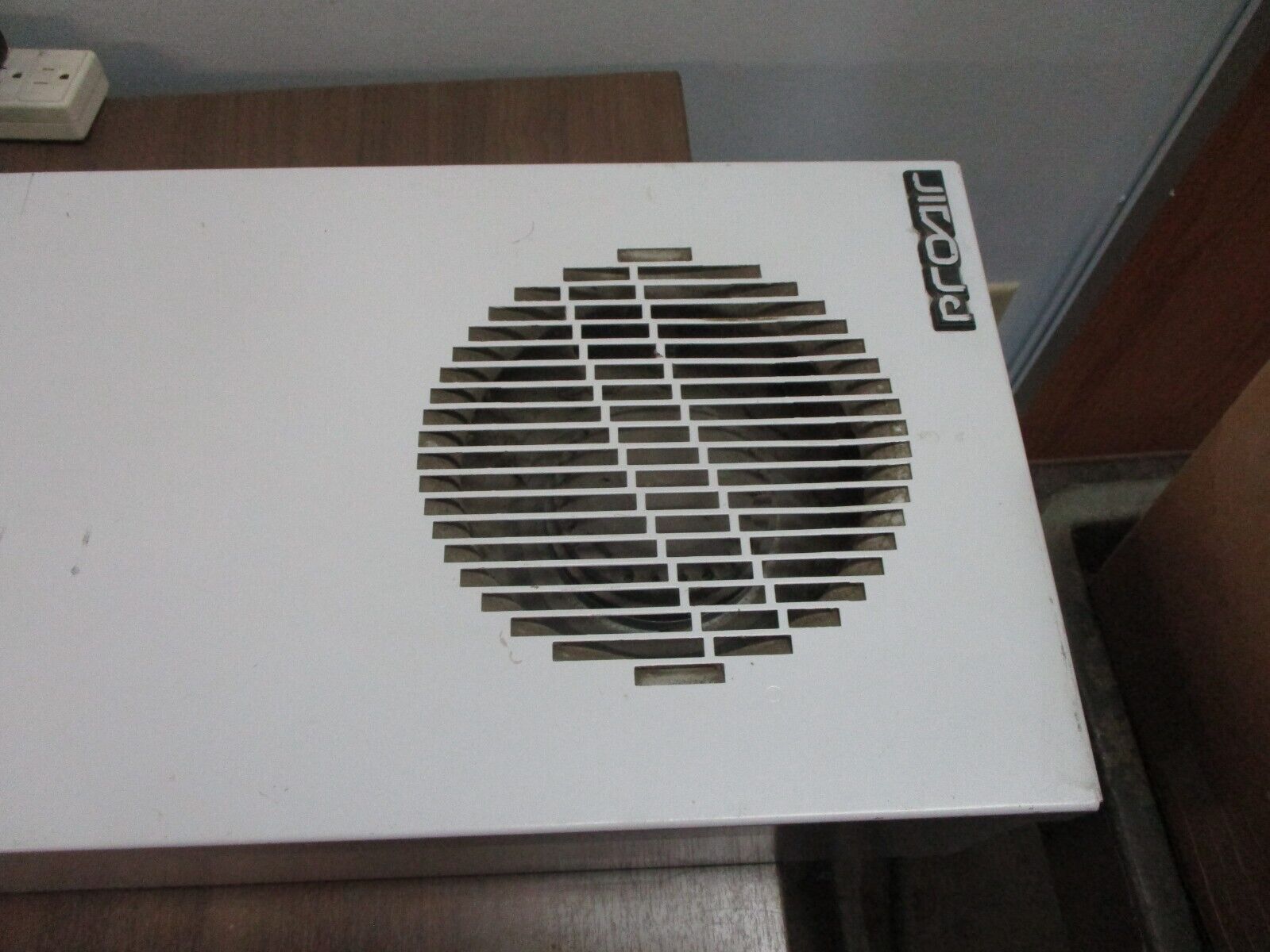 McLean Heat Exchanger XR47-2416-012H 115V 50/60Hz 1Ph 1.8A Range: -20-140°F Used