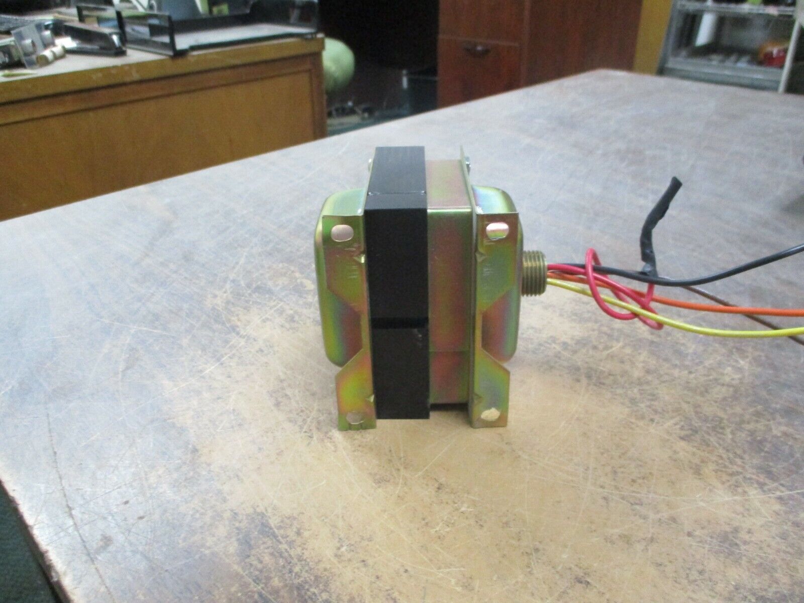Johnson Controls Transformer Y66FUD-1 75VA Pri: 277/480V Sec: 25V Used