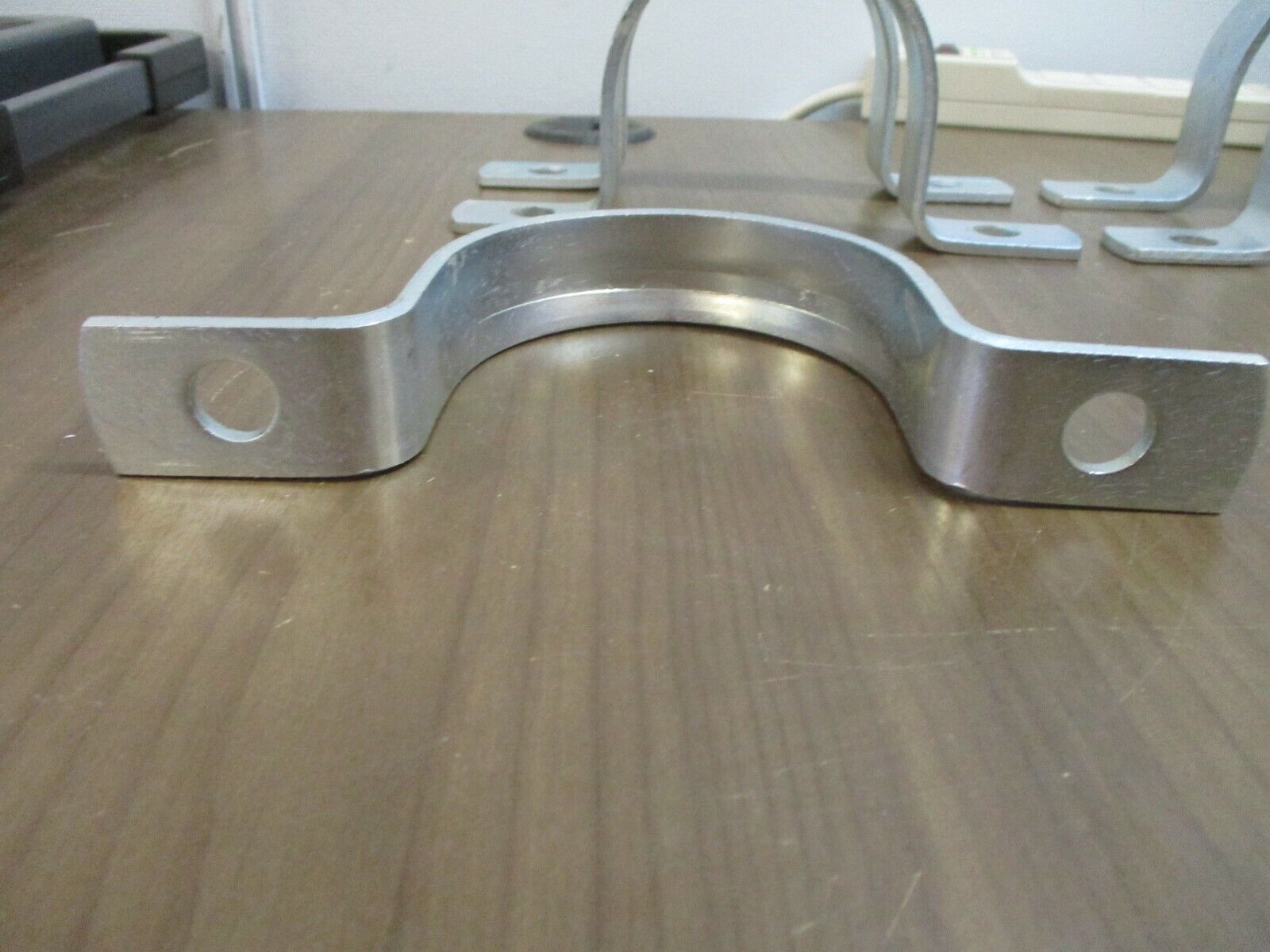 Minerallac Rigid Conduit Hanger HD-295  3½" *Box of 5* New Surplus