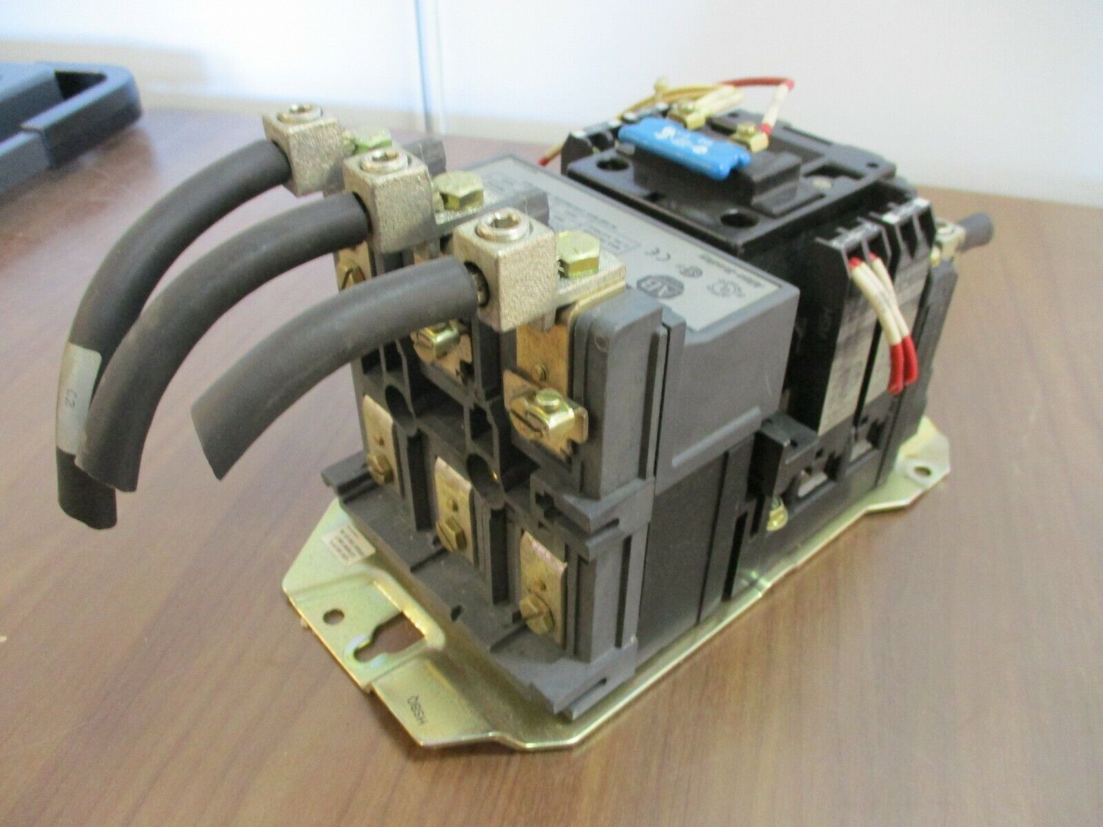 Allen-Bradley Size 3 Starter 500F-DOD930-90 115-120V Coil 90A 600V Used