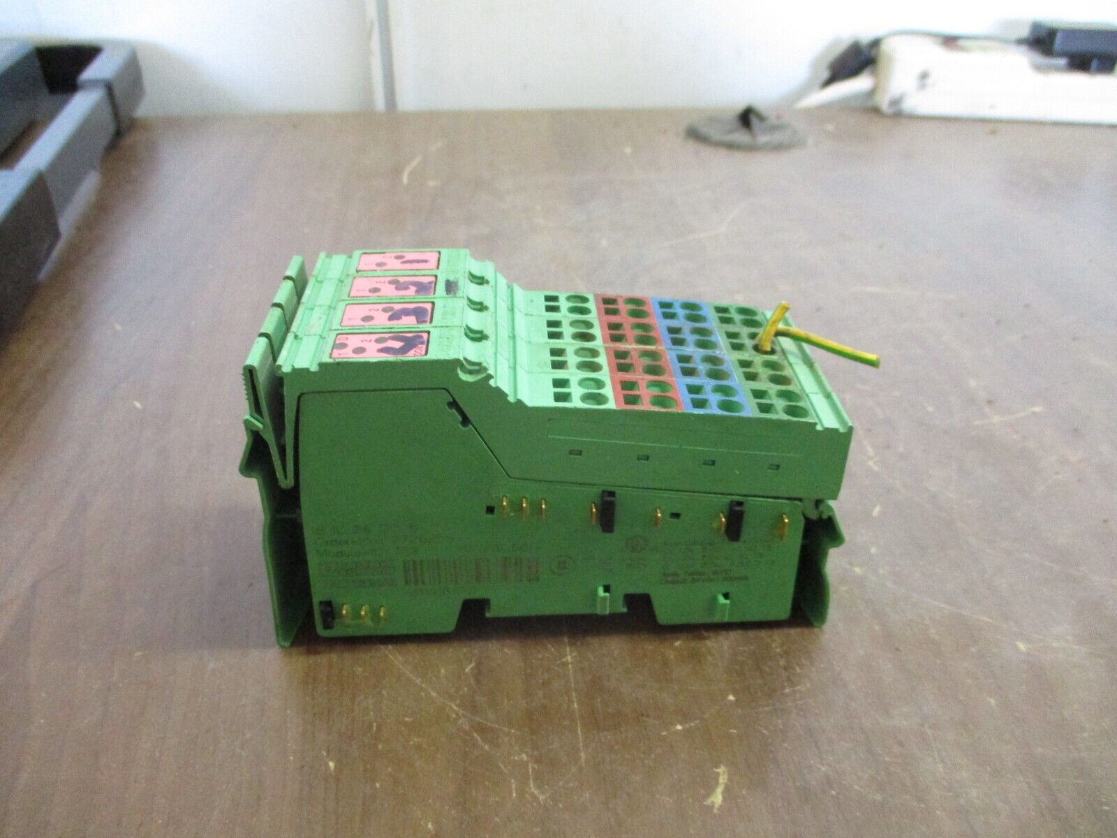 Phoenix Contact IBIL24DO8 Interbus Coupler 2726269 HW: 06 Used