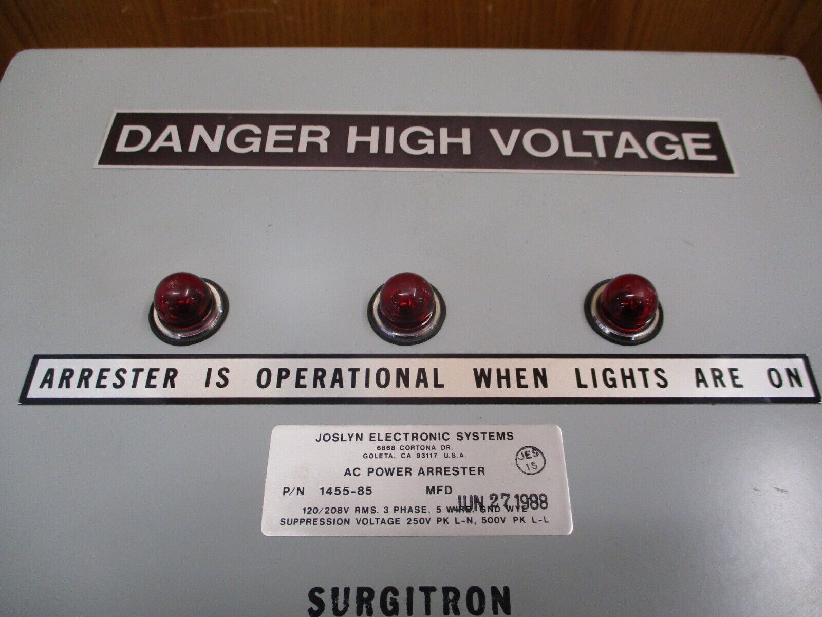 Joslyn AC Power Arrester 1455-85 120/208V 3Ph 5W Rating: 250V L-N, 500V L-L Used