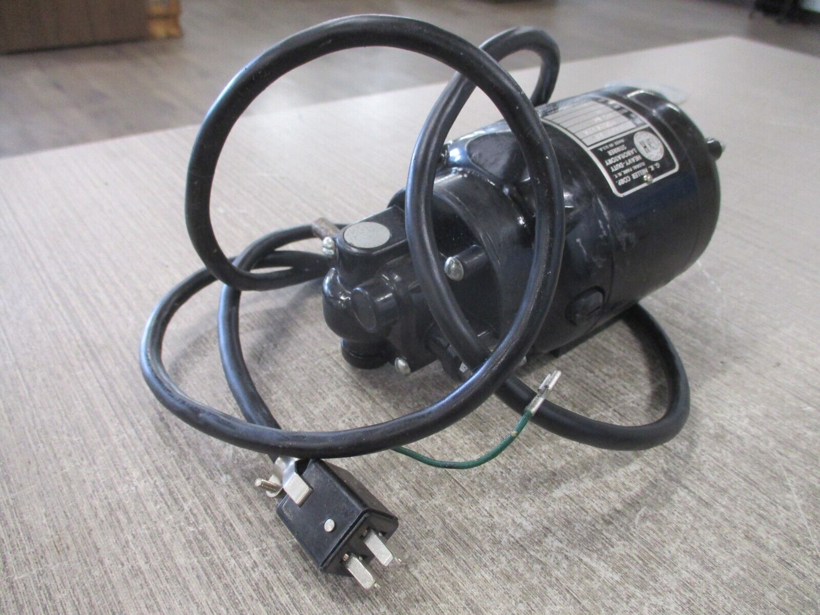 G.K. Heller Heavy-Duty Laboratory Stirrer GT21-I8 1/40HP 6000RPM 115VDC Used