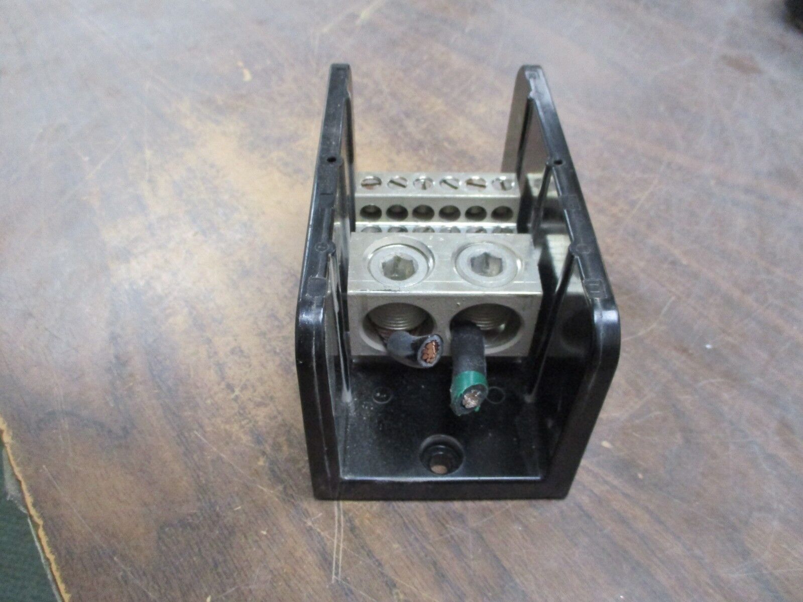 Square D Power Distribution Block 9080 LBC165212 760A 600V 1P Used