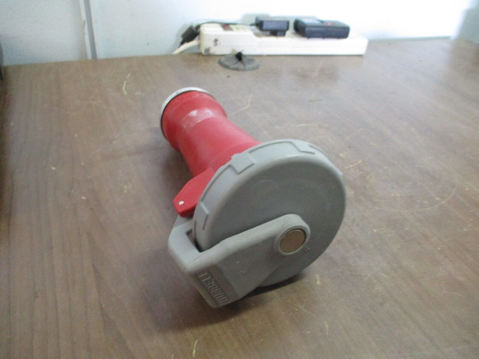 Hubbell Connector 532C6W 32A 220/680V 3P+N+G *Conduit End* Used