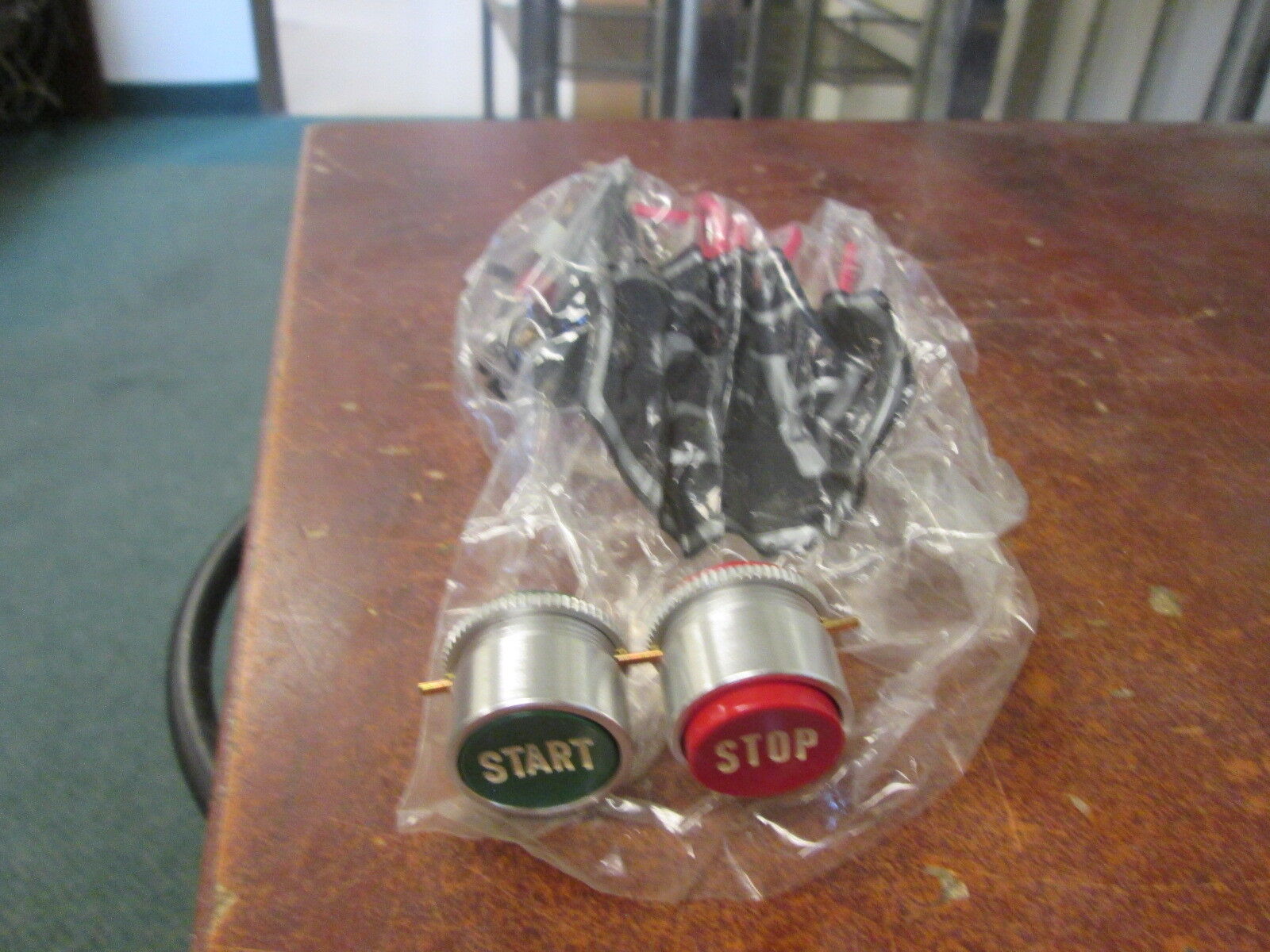 Allen-Bradley Push button Kit 1481-N3 Ser. K Size 3-4 New Surplus