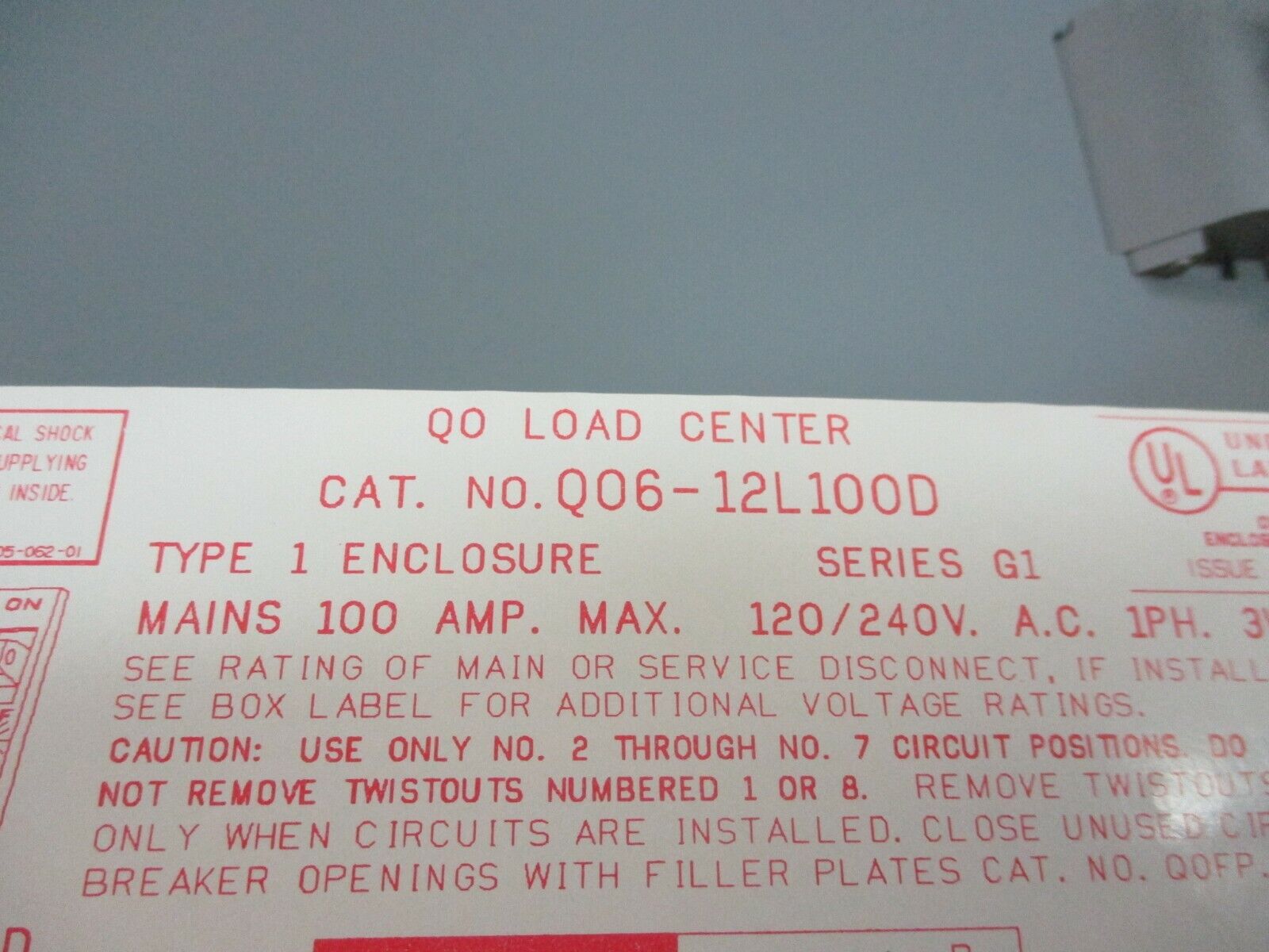 Square D QO Load Center QO6-12L100D 100A 120/240V Breakers: 1 50A 2P, 4 20A 1P