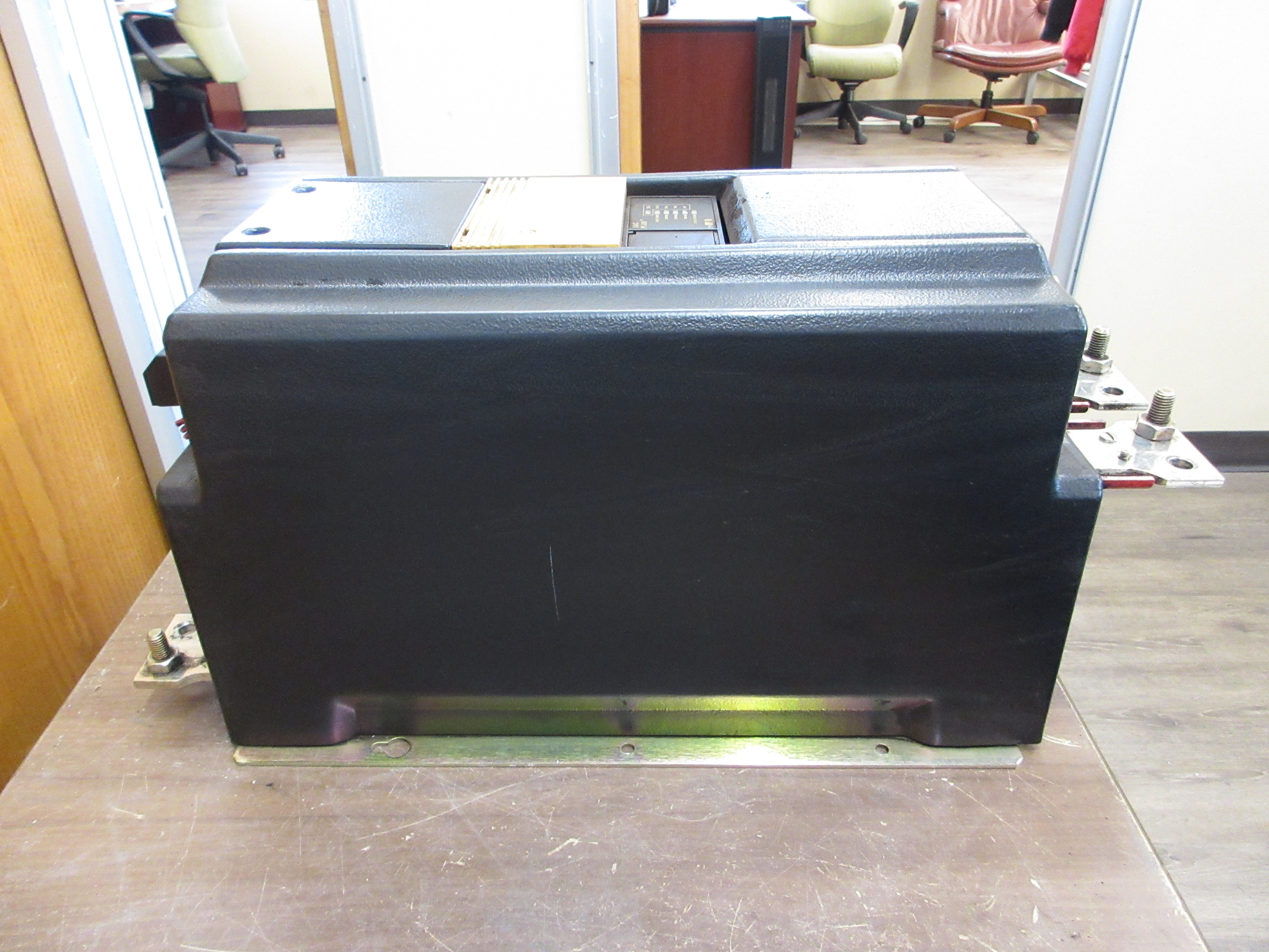 Allen-Bradley SMC Plus Soft Start 150-A360NBD Ser. B 300HP 208-480V 3Ph 47-63Hz