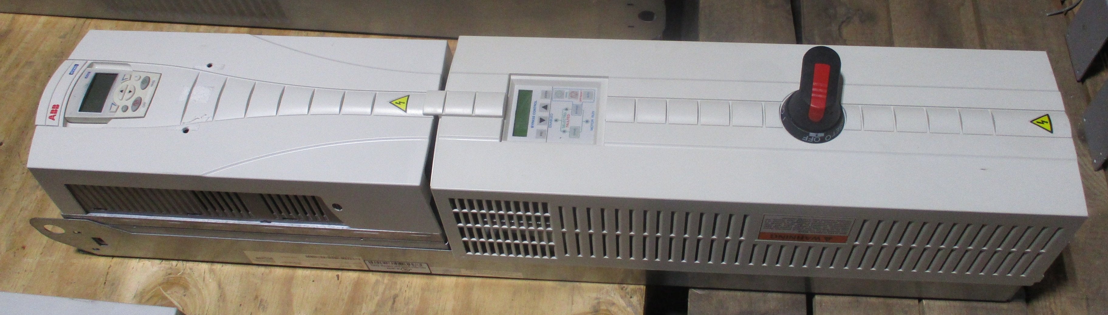 ABB ACH550 AC Drive W/Bypass ACH550-VCR-038A-4+F267 25HP 3Ph Input: 3PH 48-63Hz