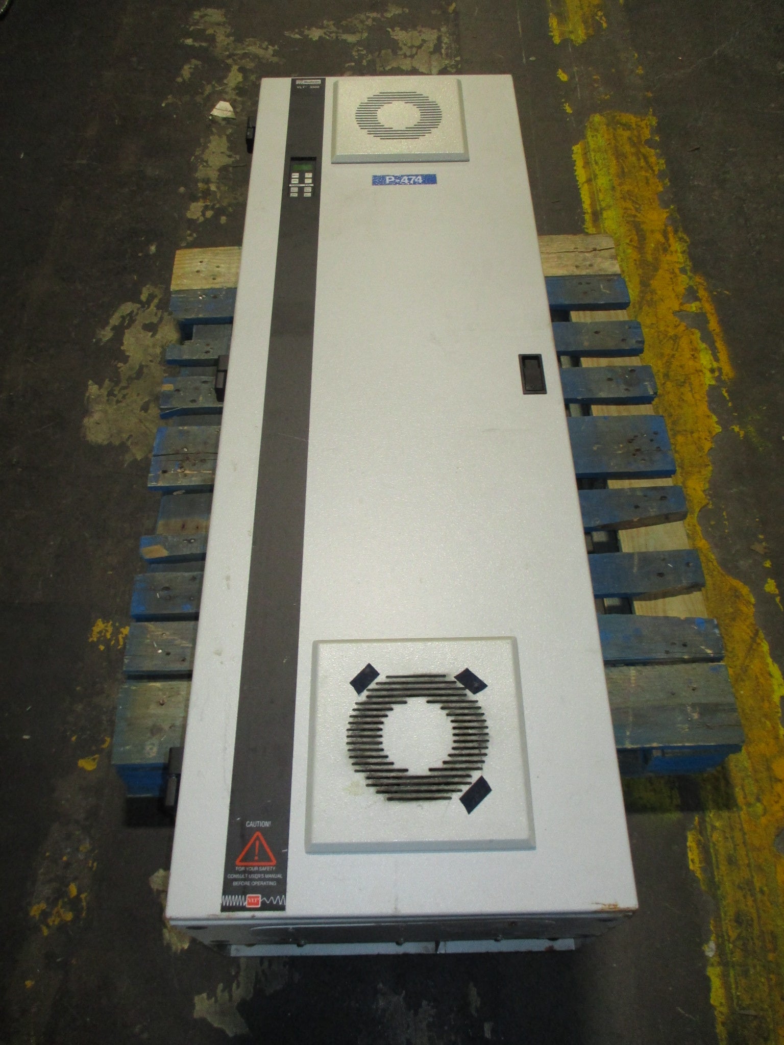 Graham VLT 3700 AC Drive 175L3722 200HP 3Ph w/ Keypad Used