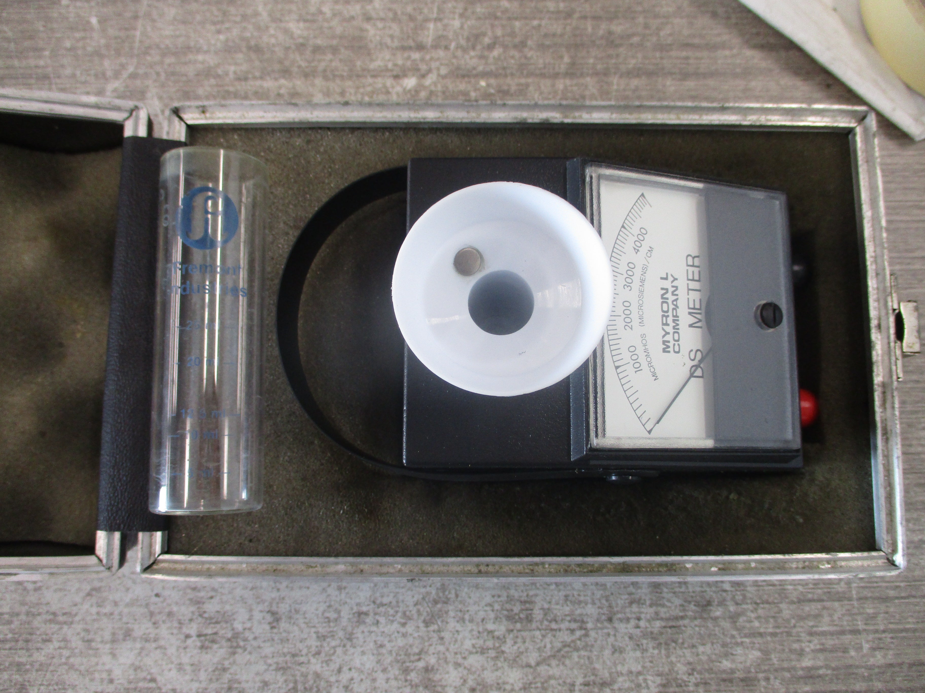 Myron L Company DS Meter 512M5 Calibrated: KC1 Used