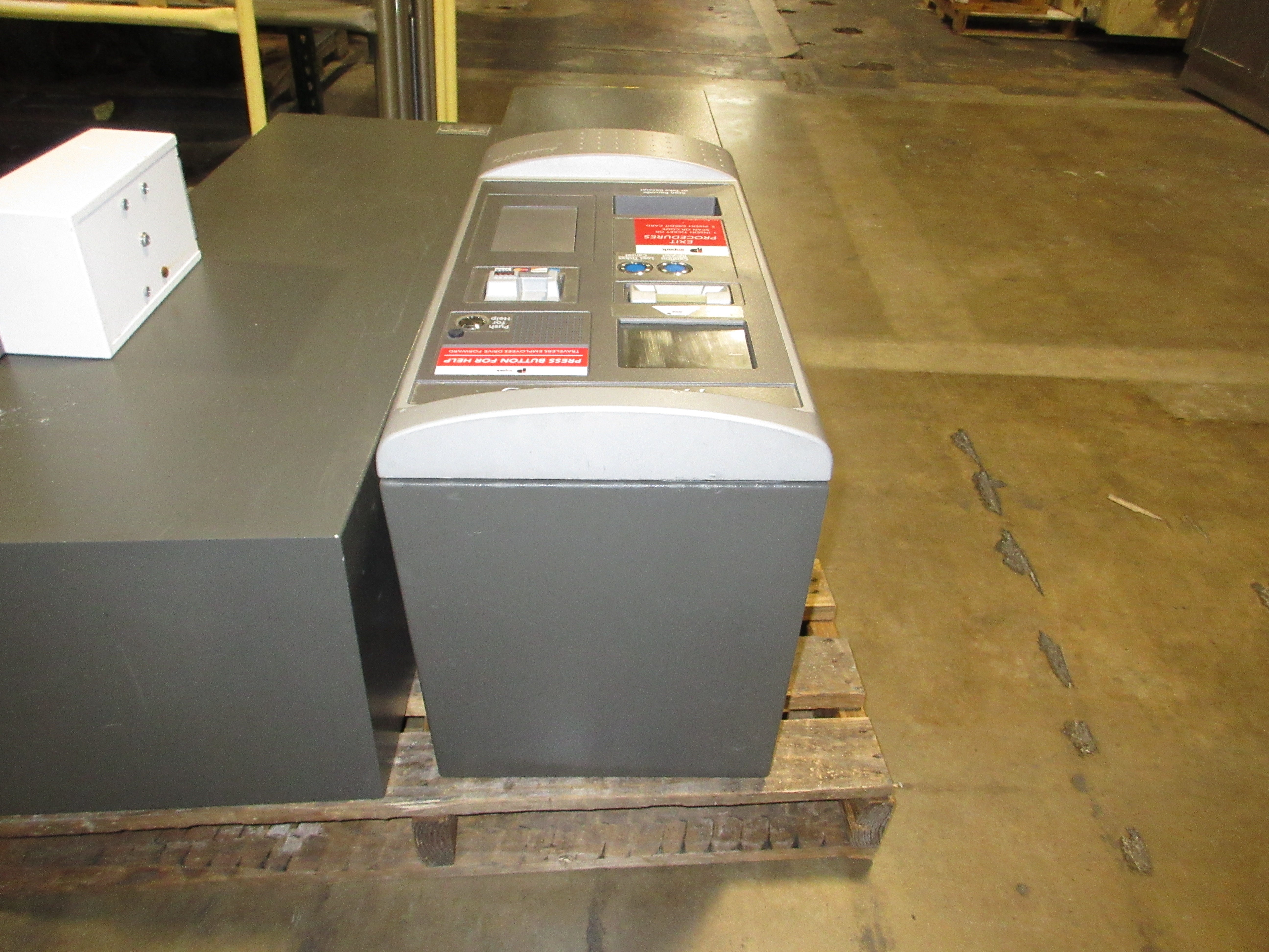 Amano McGann Parking Validation Ticket Dispenser 0-4700/0S1-0005 120V 10A Used