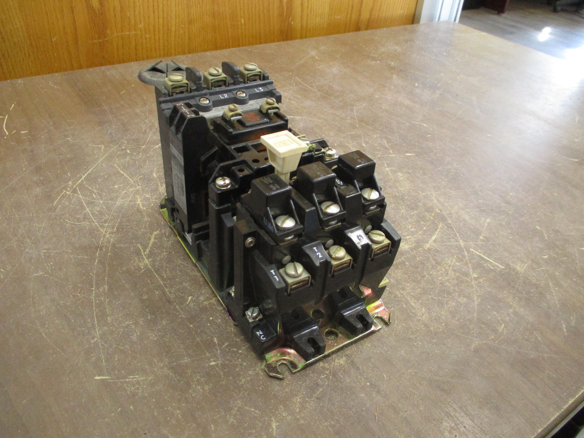 Allen-Bradley Starter 509-AOD 115-120V Coil Size 0 600V w/ (1) Aux Contact Used