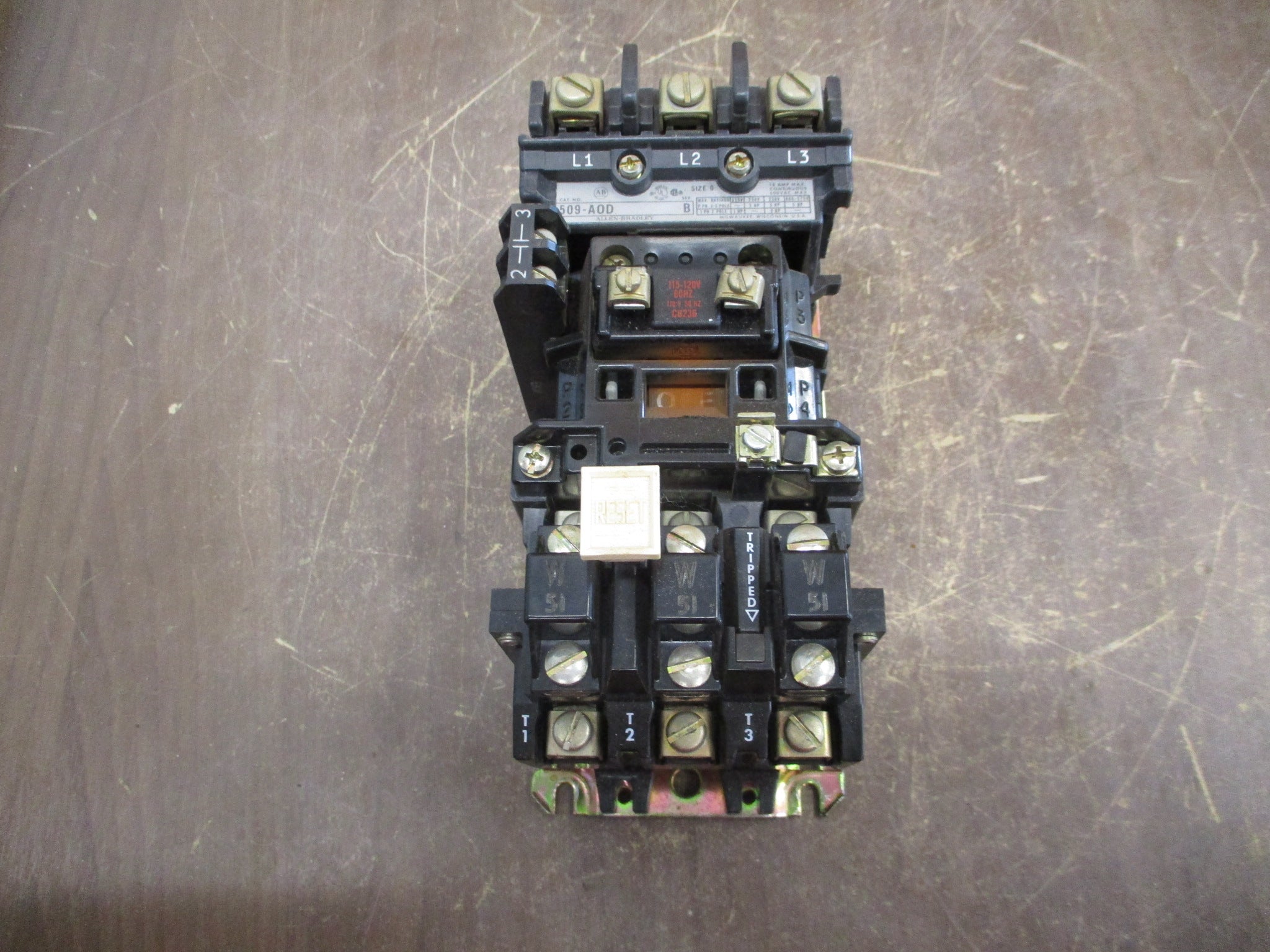 Allen-Bradley Starter 509-AOD 115-120V Coil Size 0 600V w/ (1) Aux Contact Used