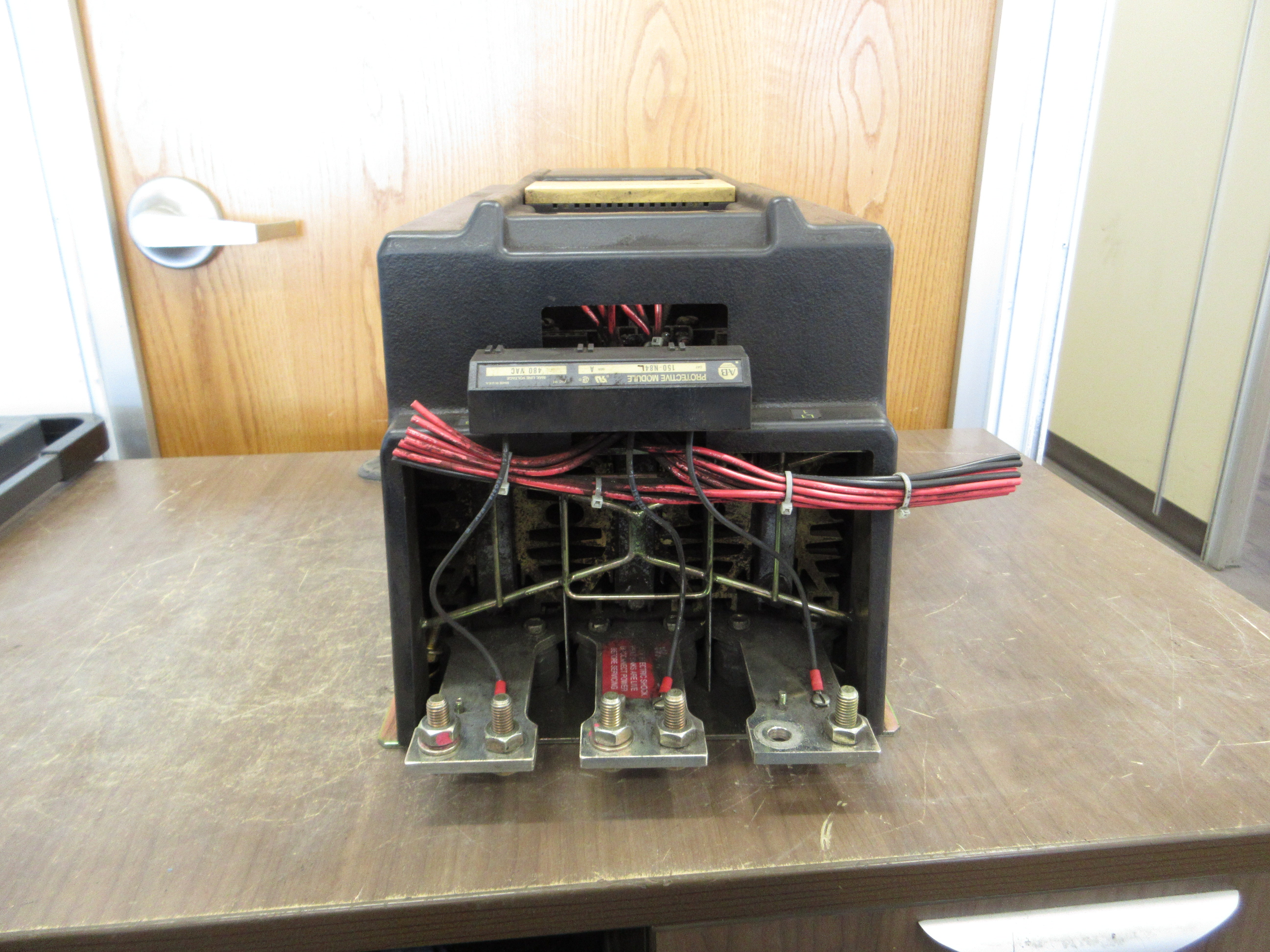 Allen-Bradley SMC Plus Soft Start 150-A240NBD Ser. B 200HP 208-480V 3Ph Used