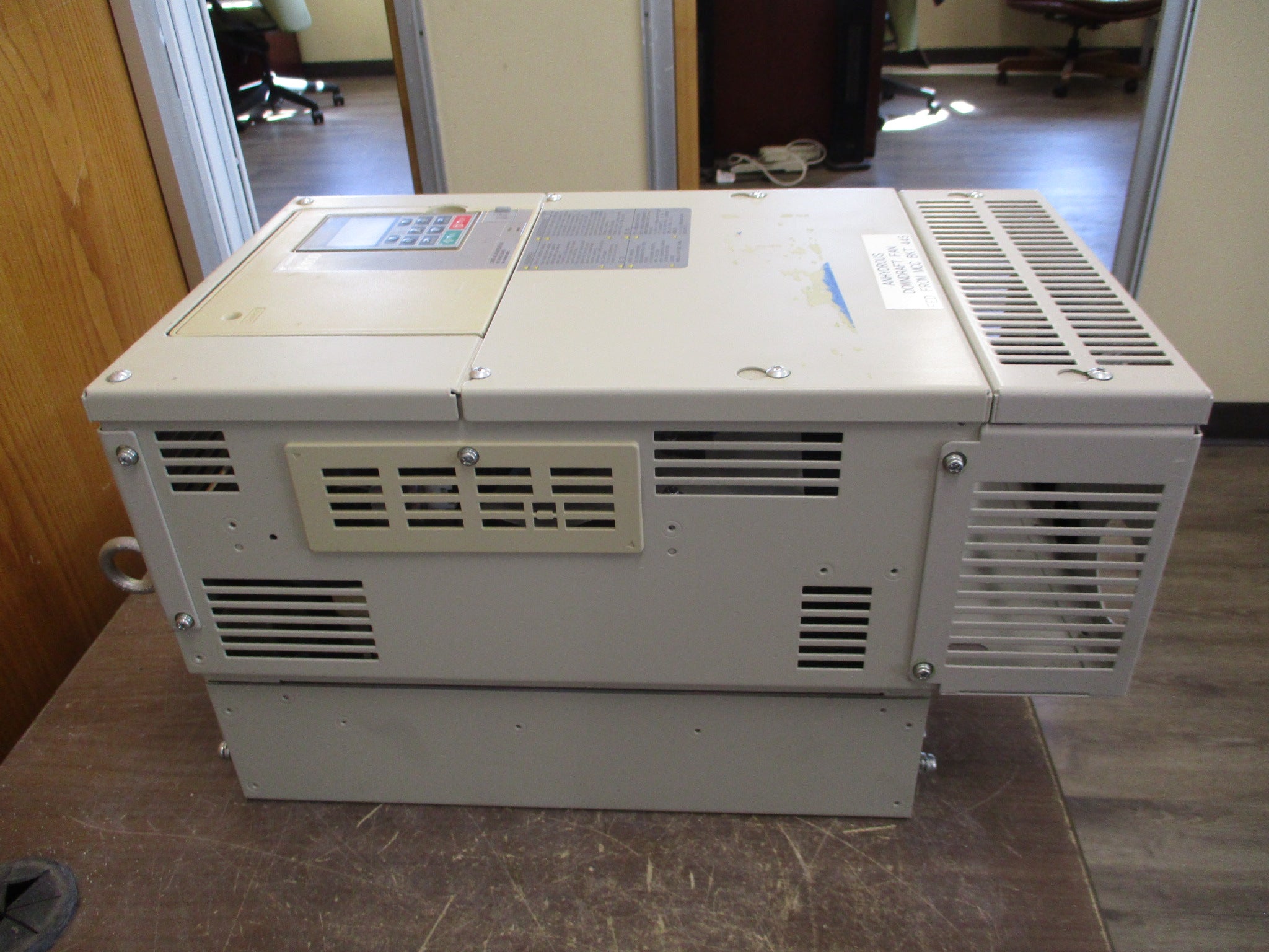 Yaskawa A1000 AC Drive CIMR-AU4A0058FAA 40HP 3Ph w/ Keypad Used