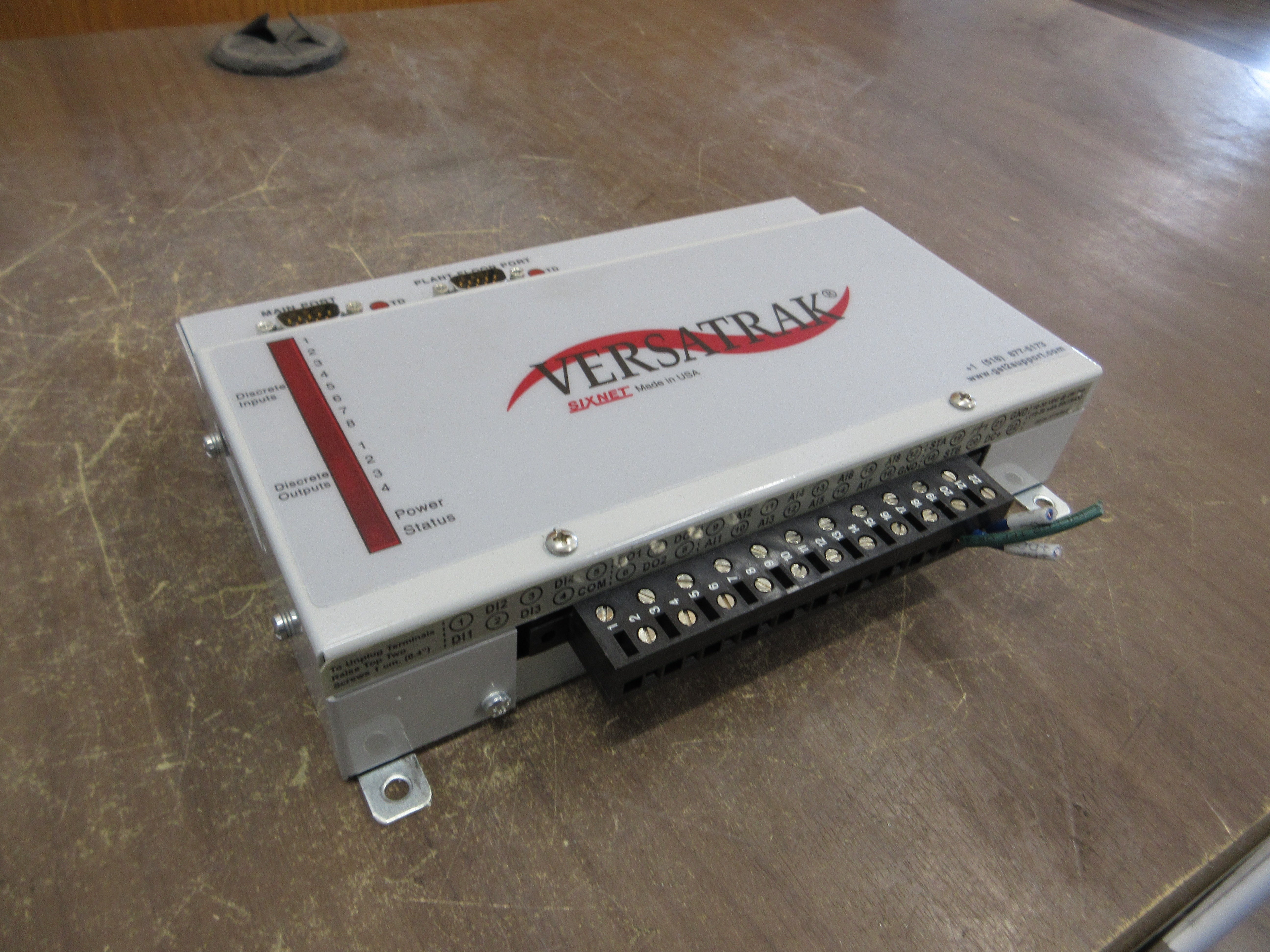 Sixnet VersaTRAK Remote Terminal Unit VT-M2-420-54P 30VDC 1A Used