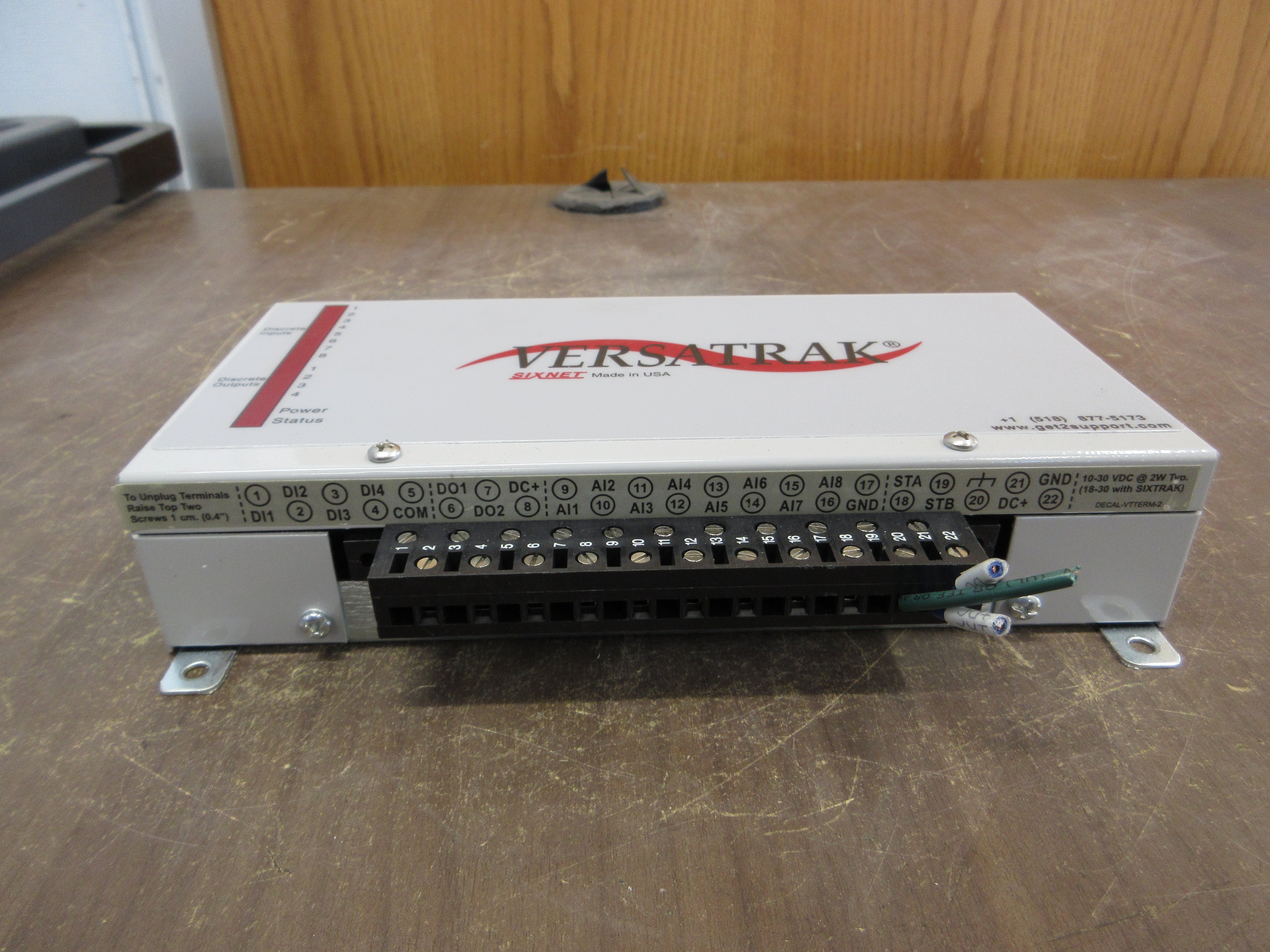 Sixnet VersaTRAK Remote Terminal Unit VT-M2-420-54P 30VDC 1A Used