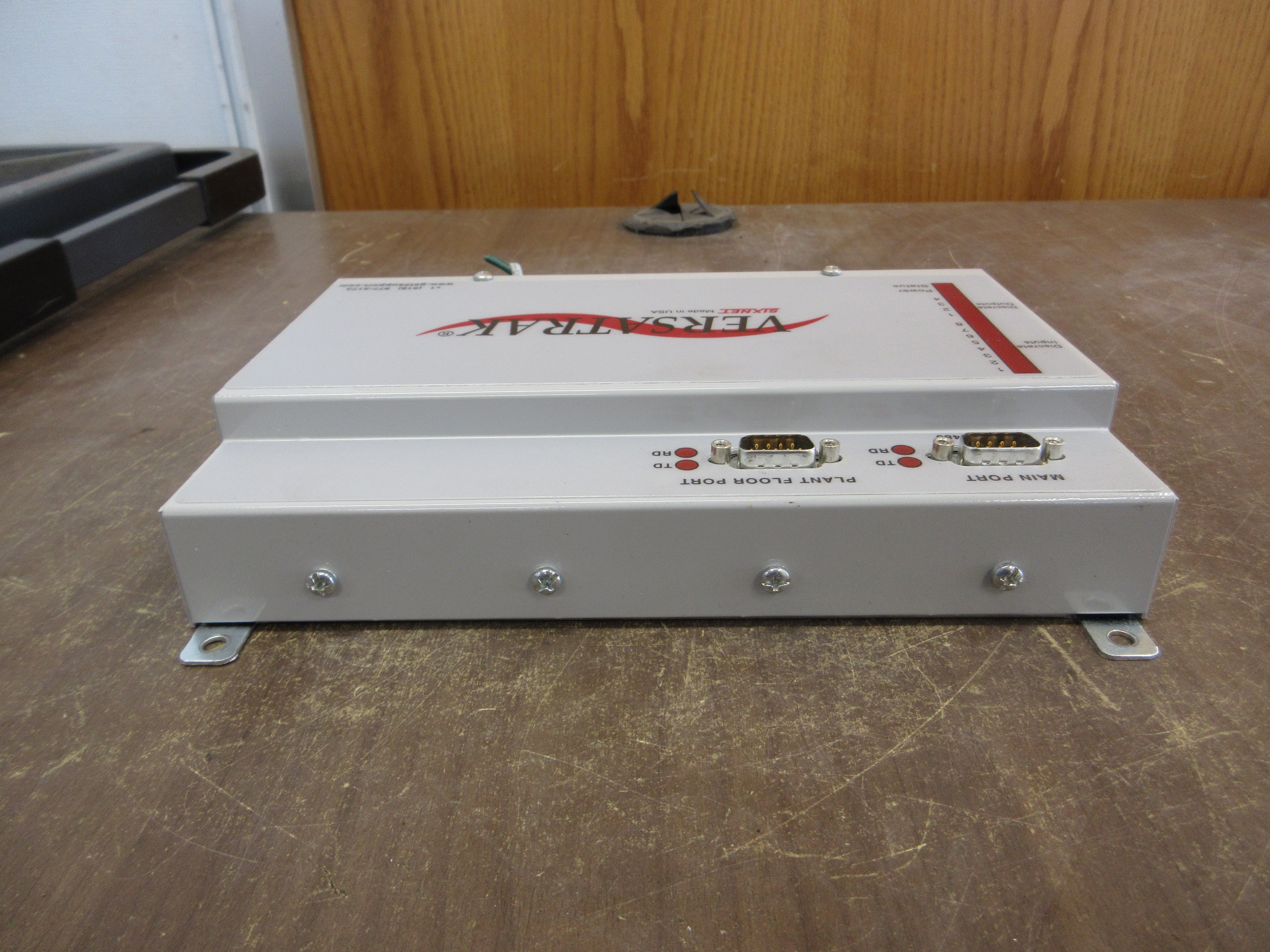 Sixnet VersaTRAK Remote Terminal Unit VT-M2-420-54P 30VDC 1A Used
