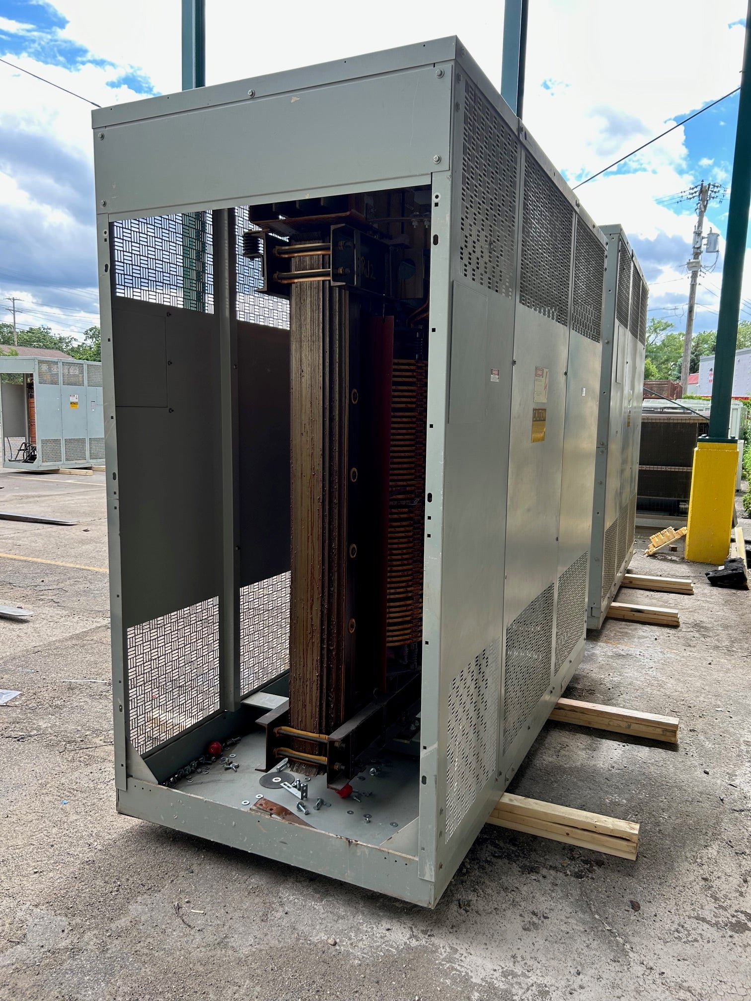 Westinghouse Transformer 2500KVA High Volt: 12470Y/7200V 60Hz 3Ph Used