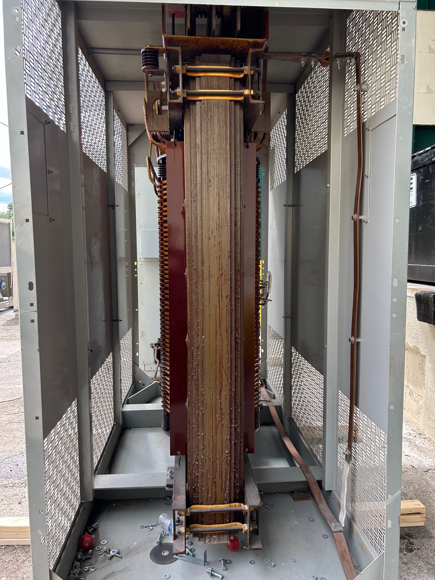 Westinghouse Transformer 2500KVA High Volt: 12470Y/7200V 60Hz 3Ph Used