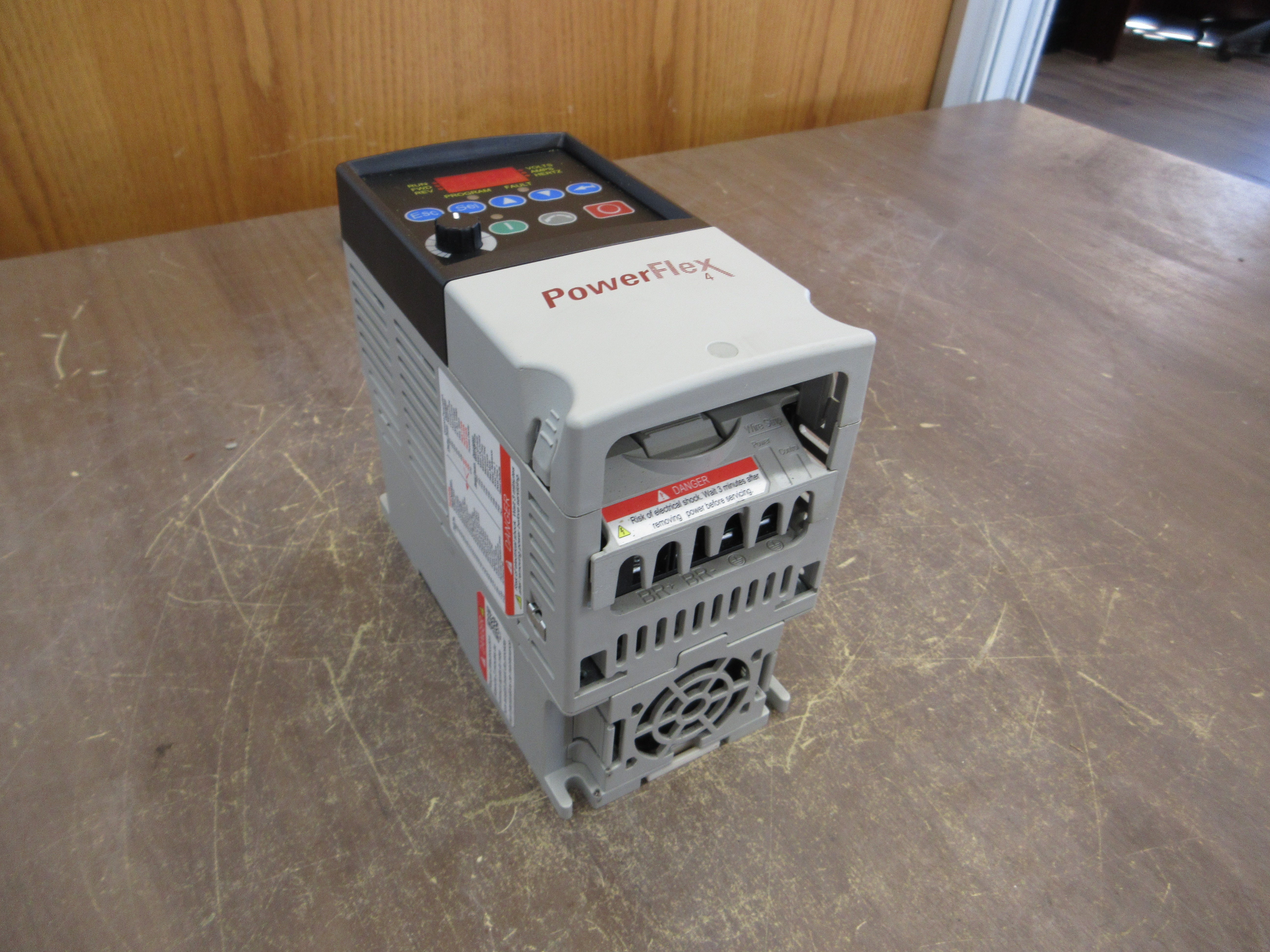 Allen-Bradley PowerFlex 4 AC Drive 22A-D4P0N104 2HP 3Ph Used
