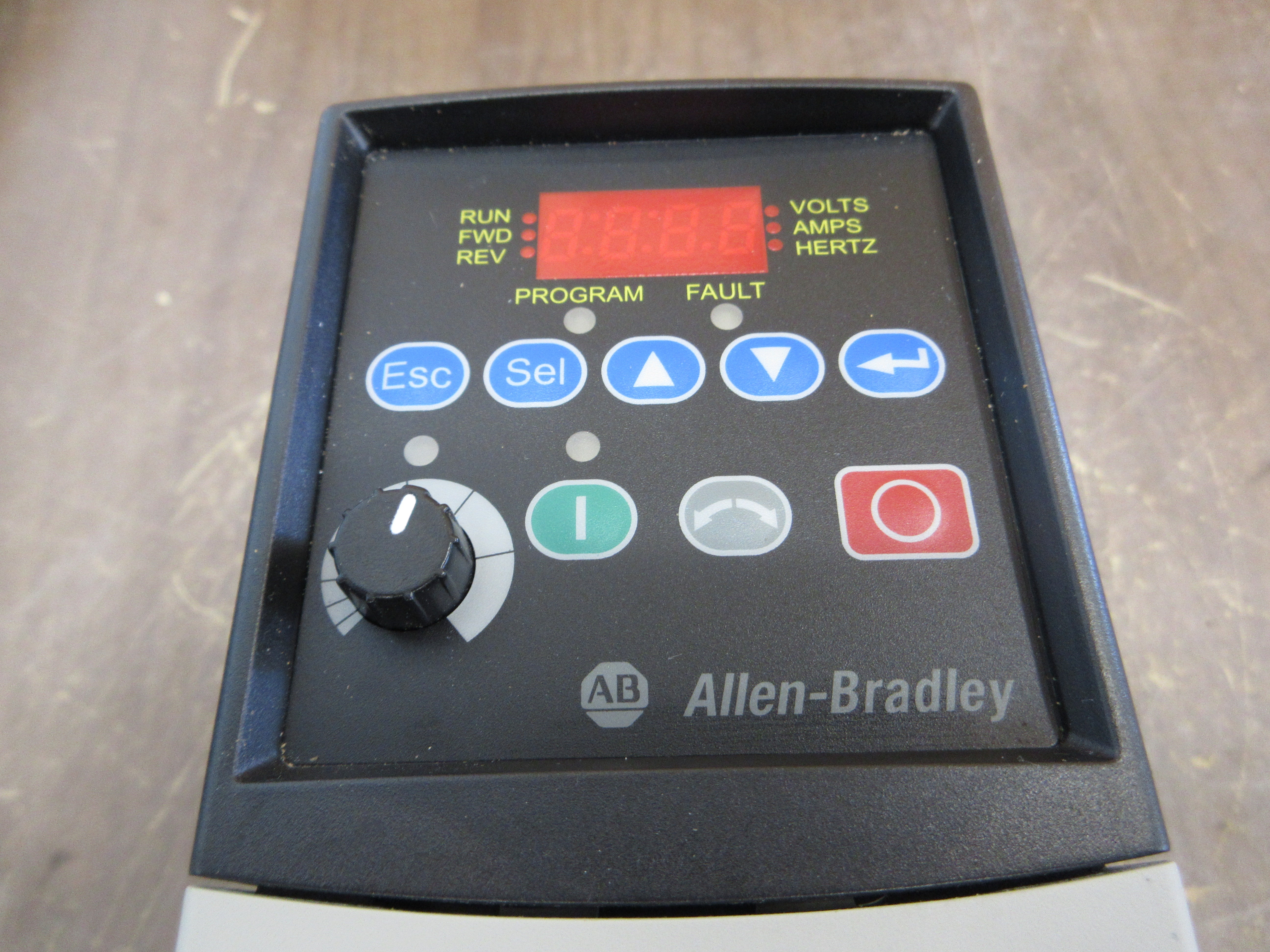 Allen-Bradley PowerFlex 4 AC Drive 22A-D4P0N104 2HP 3Ph Used