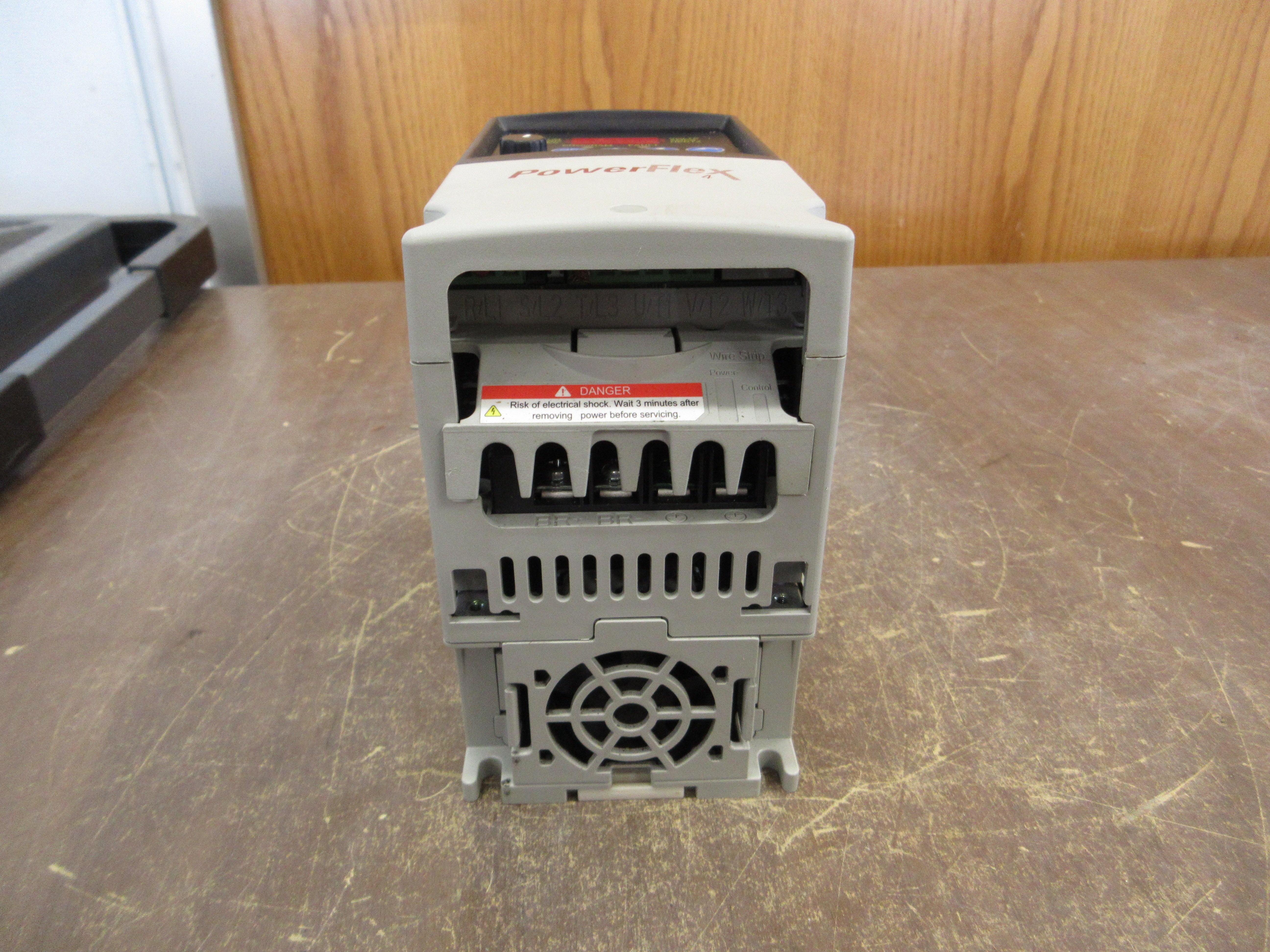 Allen-Bradley PowerFlex 4 AC Drive 22A-D4P0N104 2HP 3Ph Used