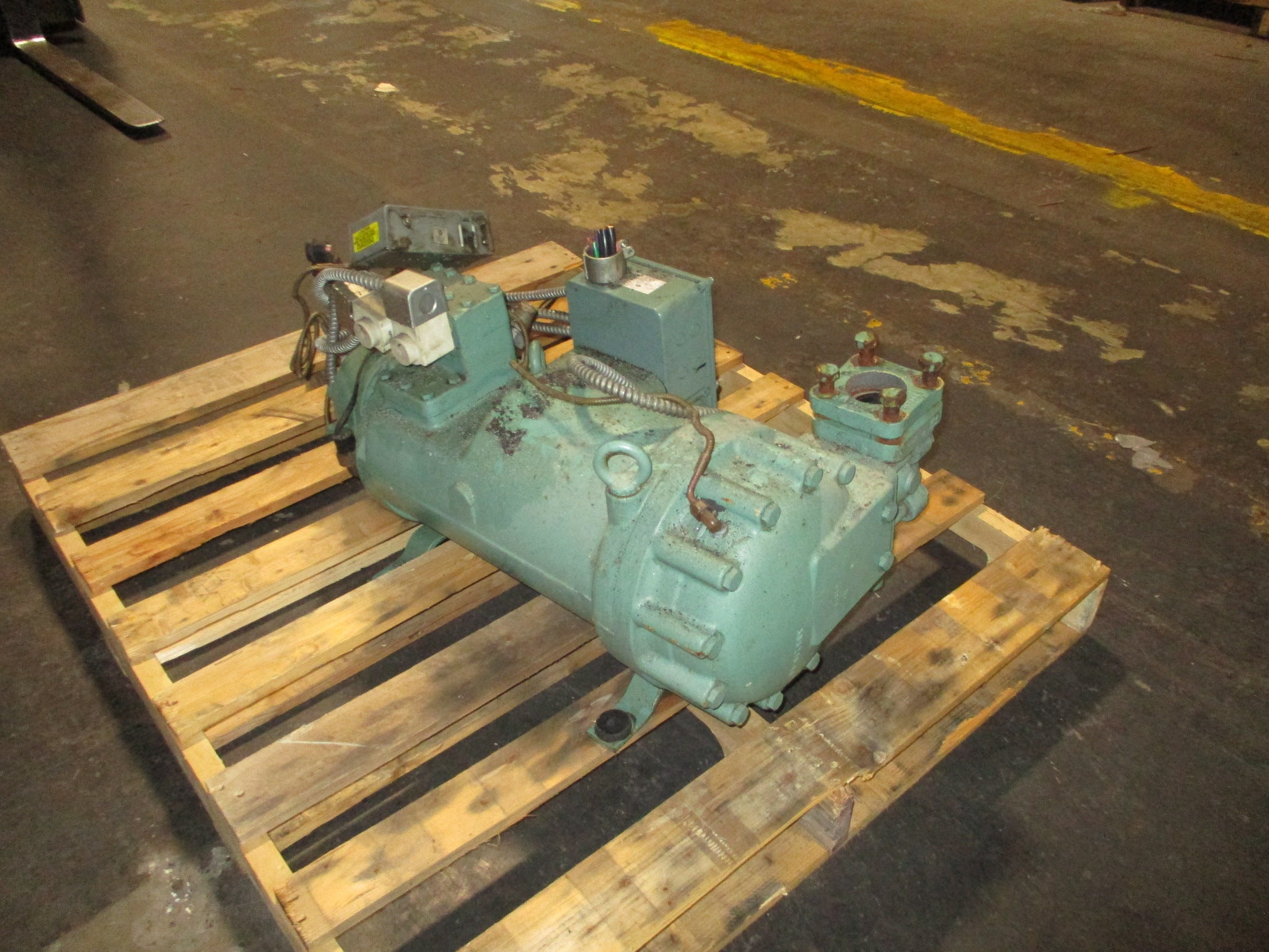 Bitzer Semi-Hermetic Screw Compressor HSK5363-40-2NU 230/440-480V 60Hz Used