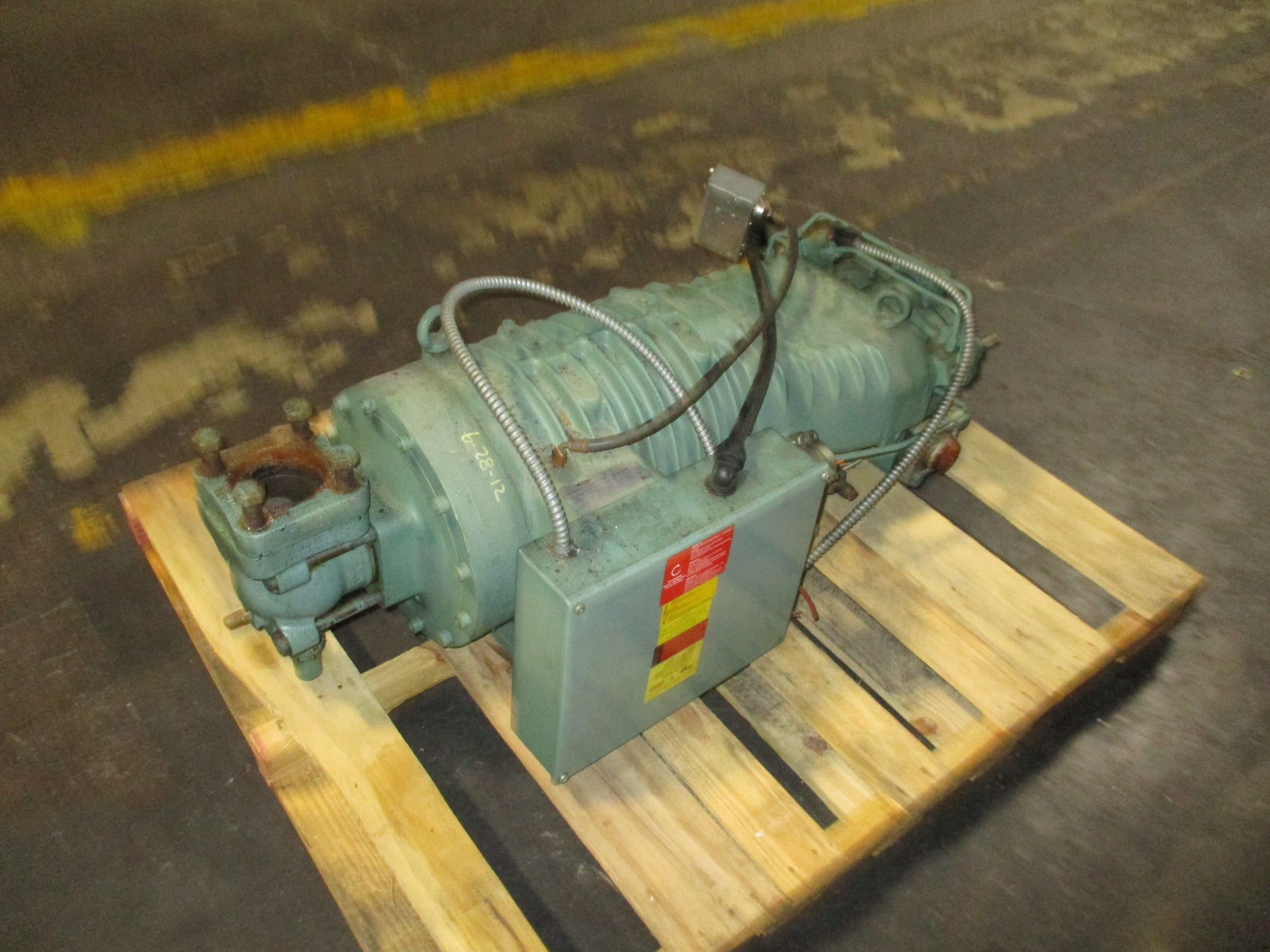 Bitzer Semi-Hermetic Screw Compressor HSK7471-90-4PU 440-480V 3Ph 60Hz 10601 CFH