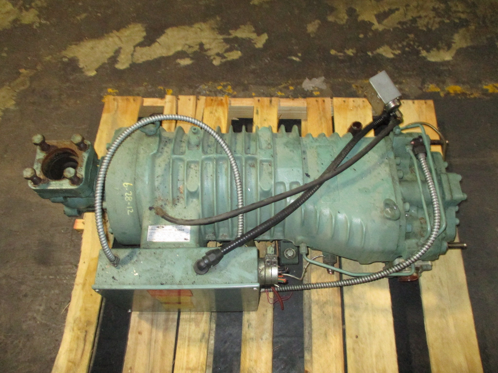 Bitzer Semi-Hermetic Screw Compressor HSK7471-90-4PU 440-480V 3Ph 60Hz 10601 CFH