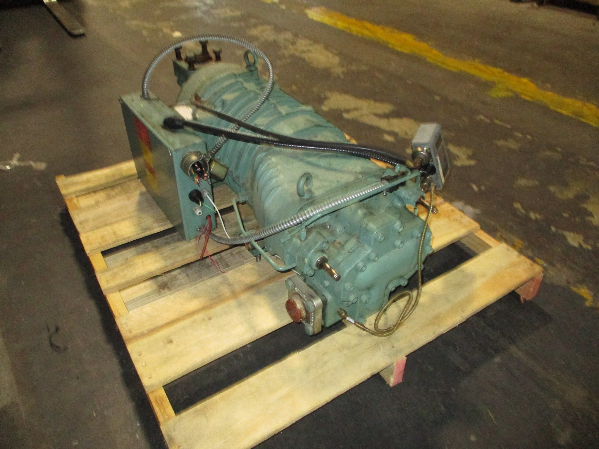Bitzer Semi-Hermetic Screw Compressor HSK7471-90-4PU 440-480V 3Ph 60Hz 10601 CFH