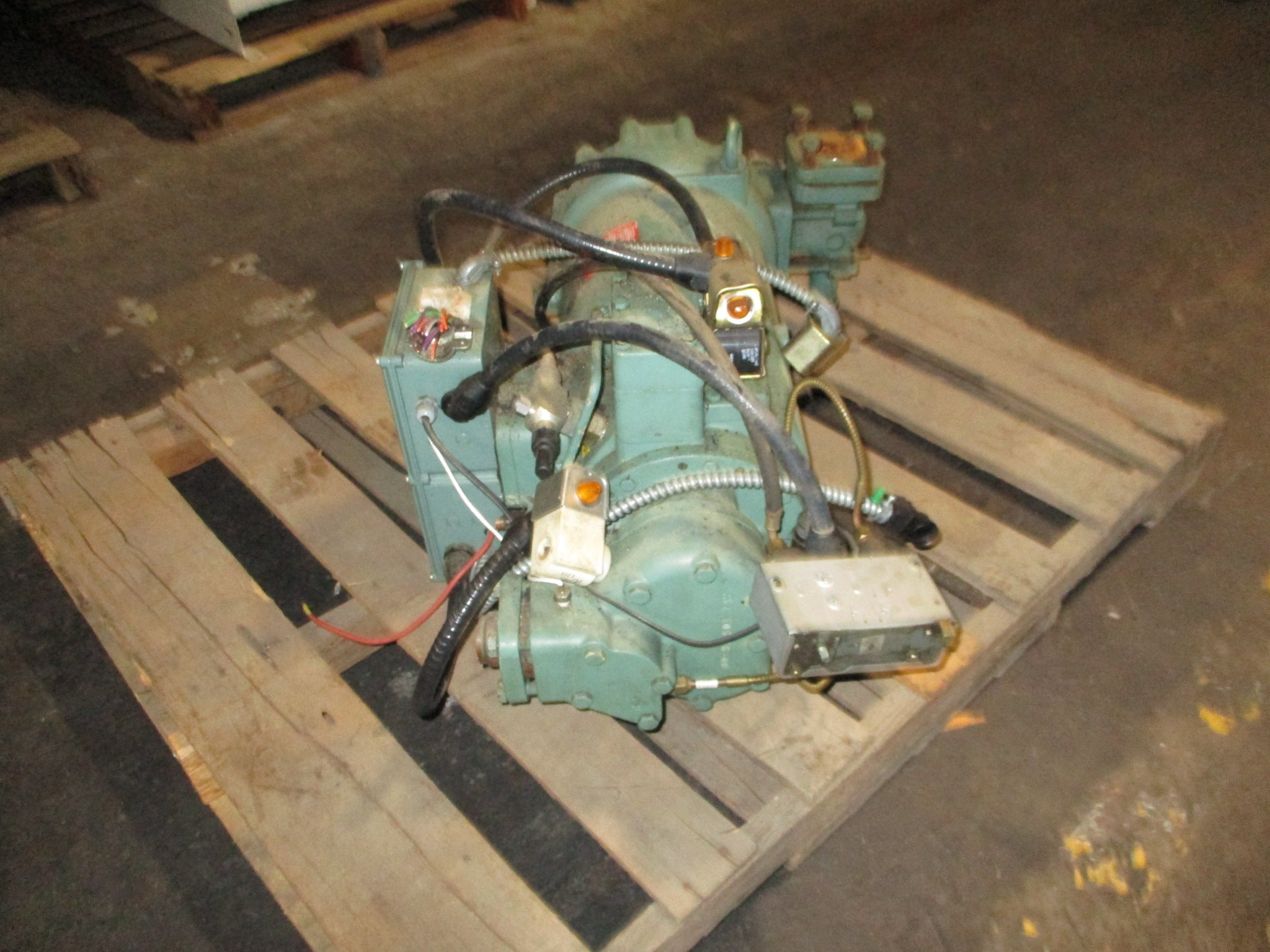 Bitzer Semi-Hermetic Screw Compressor HSK 5343-30 230/460V 60Hz 3500RPM 30KW