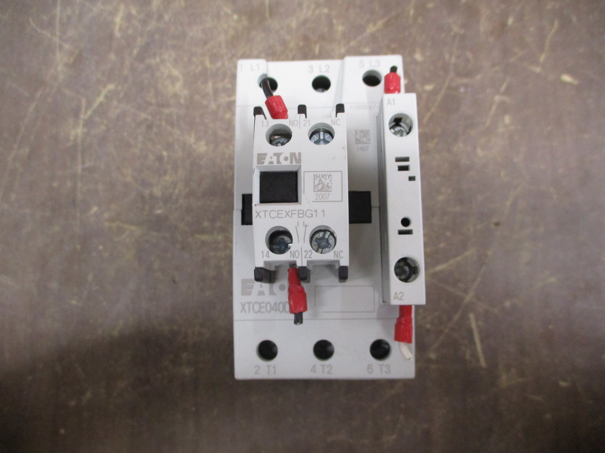 Eaton Contactor XTCE040D 120V Coil 55A 600W w/ Aux Contact Block Used