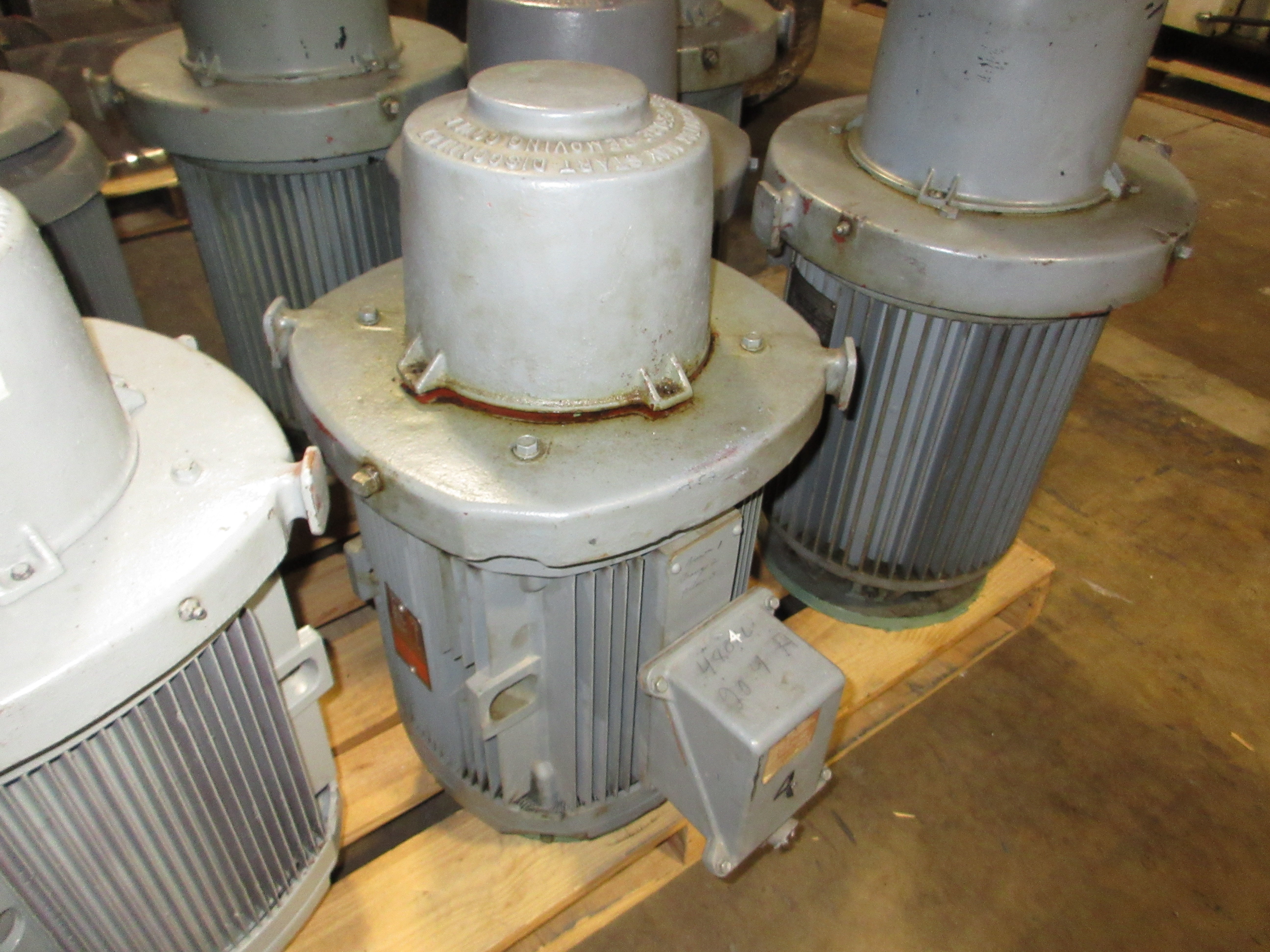 GE Vertical Motor 5K254DP6005 15HP 1800RPM 230/460V 40.8/20.4A 60Hz 3Ph Used