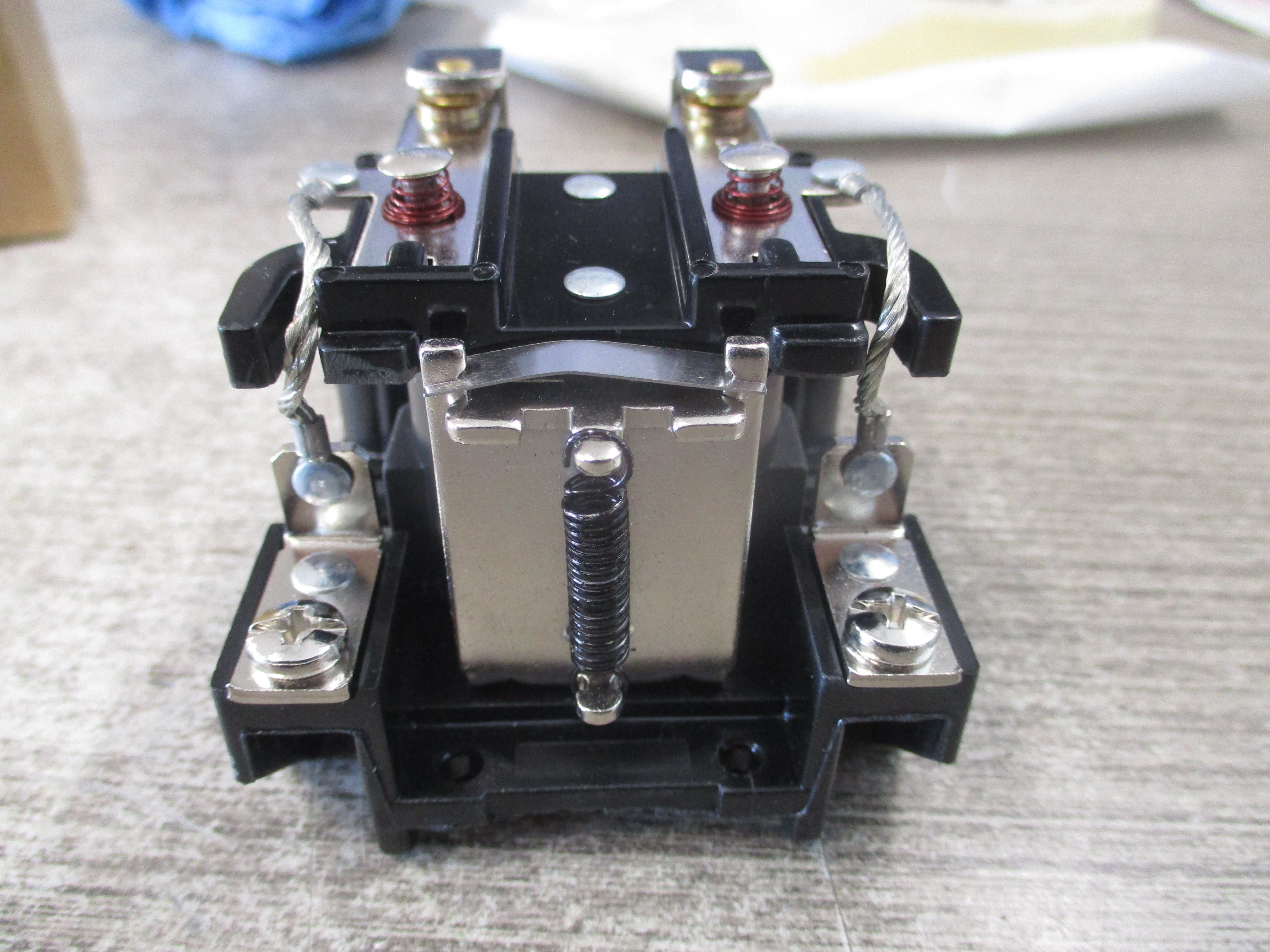 Square D Power Relay 8501C016V24 Ser. D 240V Coil New Surplus
