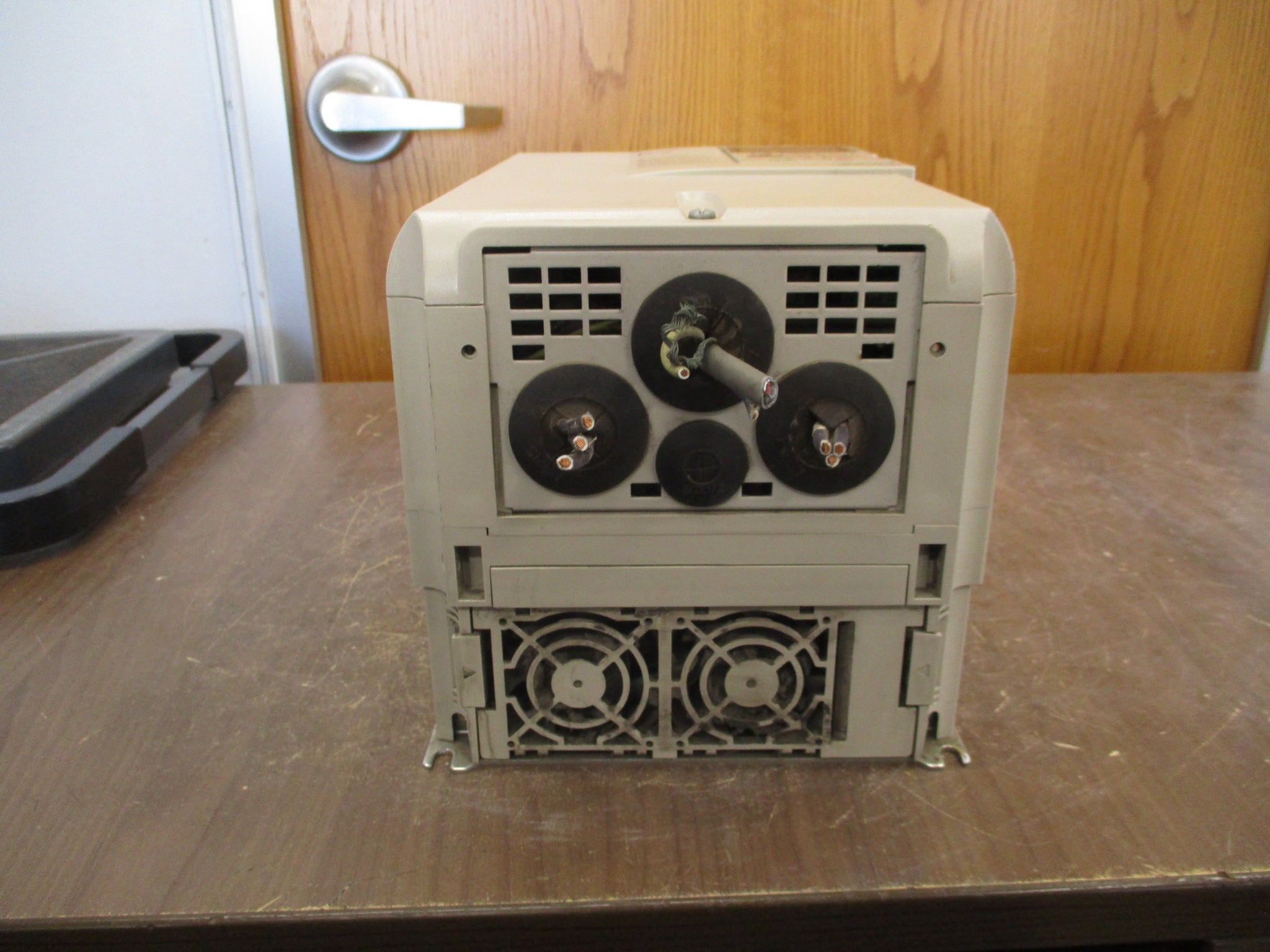 Yaskawa Varispeed E7 AC Drive CIMR-E7U49P0 15HP 3Ph w/ Keypad Used
