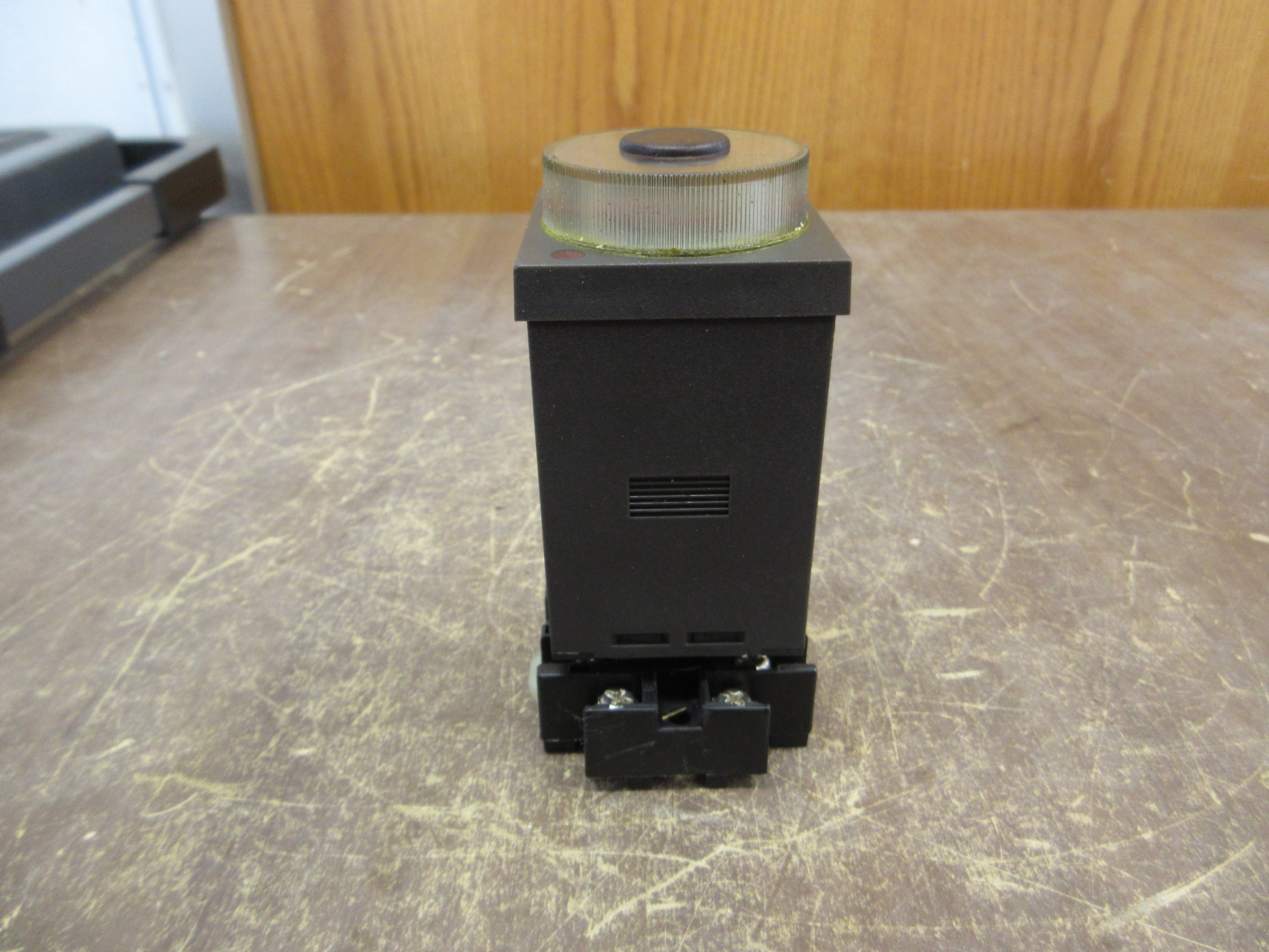 ATC Series 407 Timer 0407A 100 F3X w/ Base *Missing (1) Terminal Screw* Used