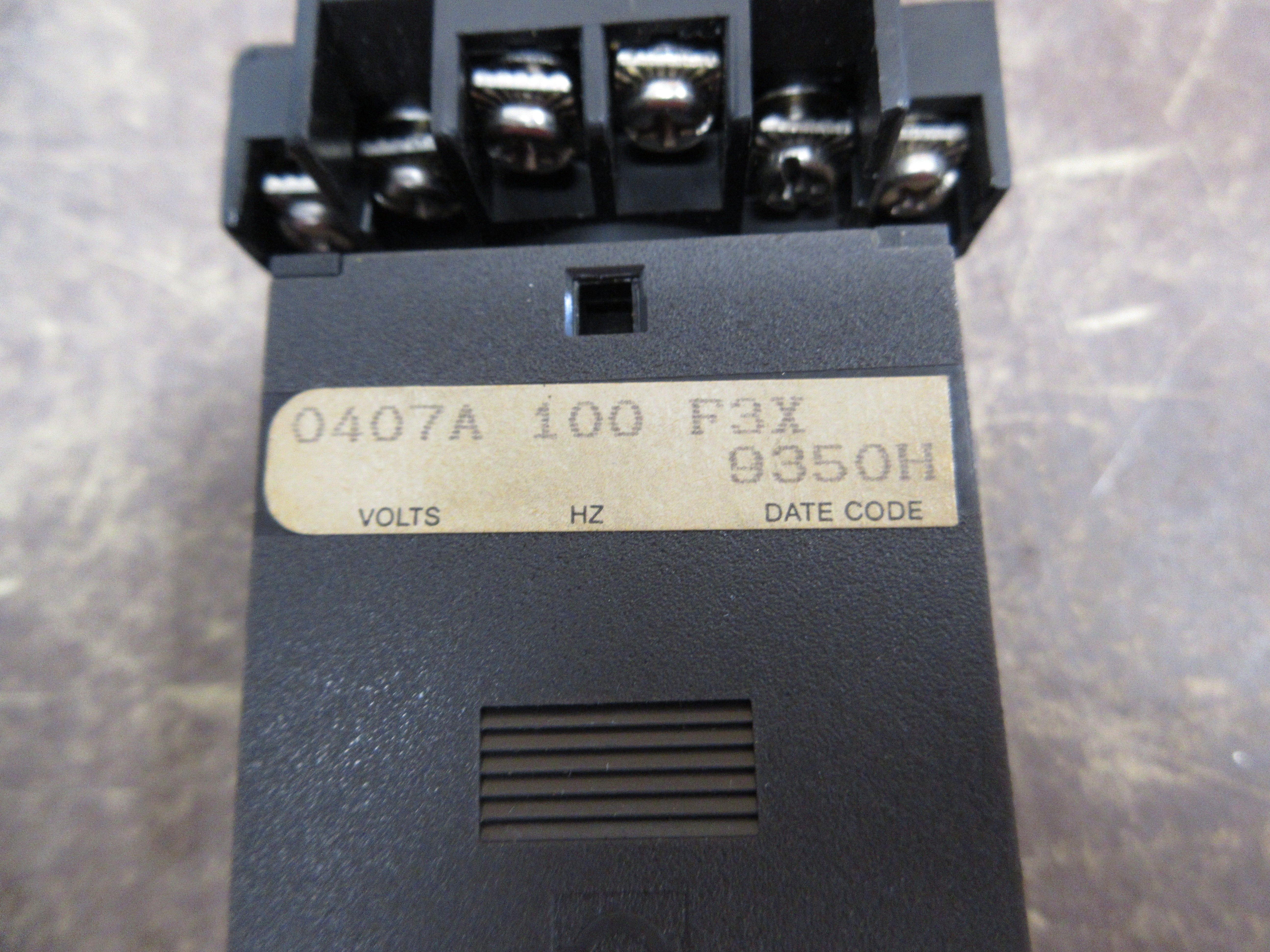 ATC Series 407 Timer 0407A 100 F3X w/ Base *Missing (1) Terminal Screw* Used