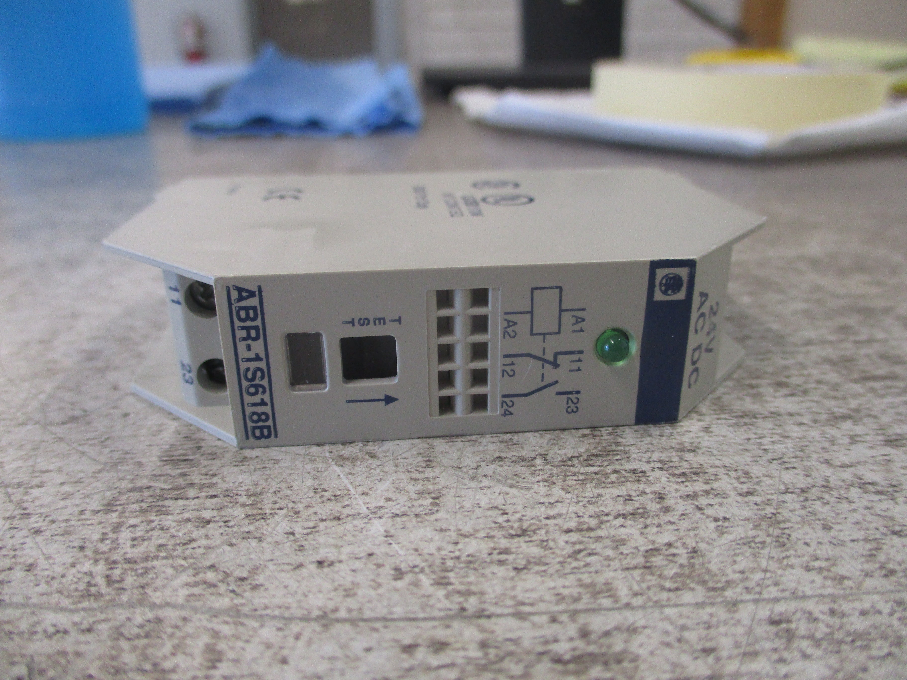 Telemecanique Interface Relay ABR-1S618B 24V AC/DC Used
