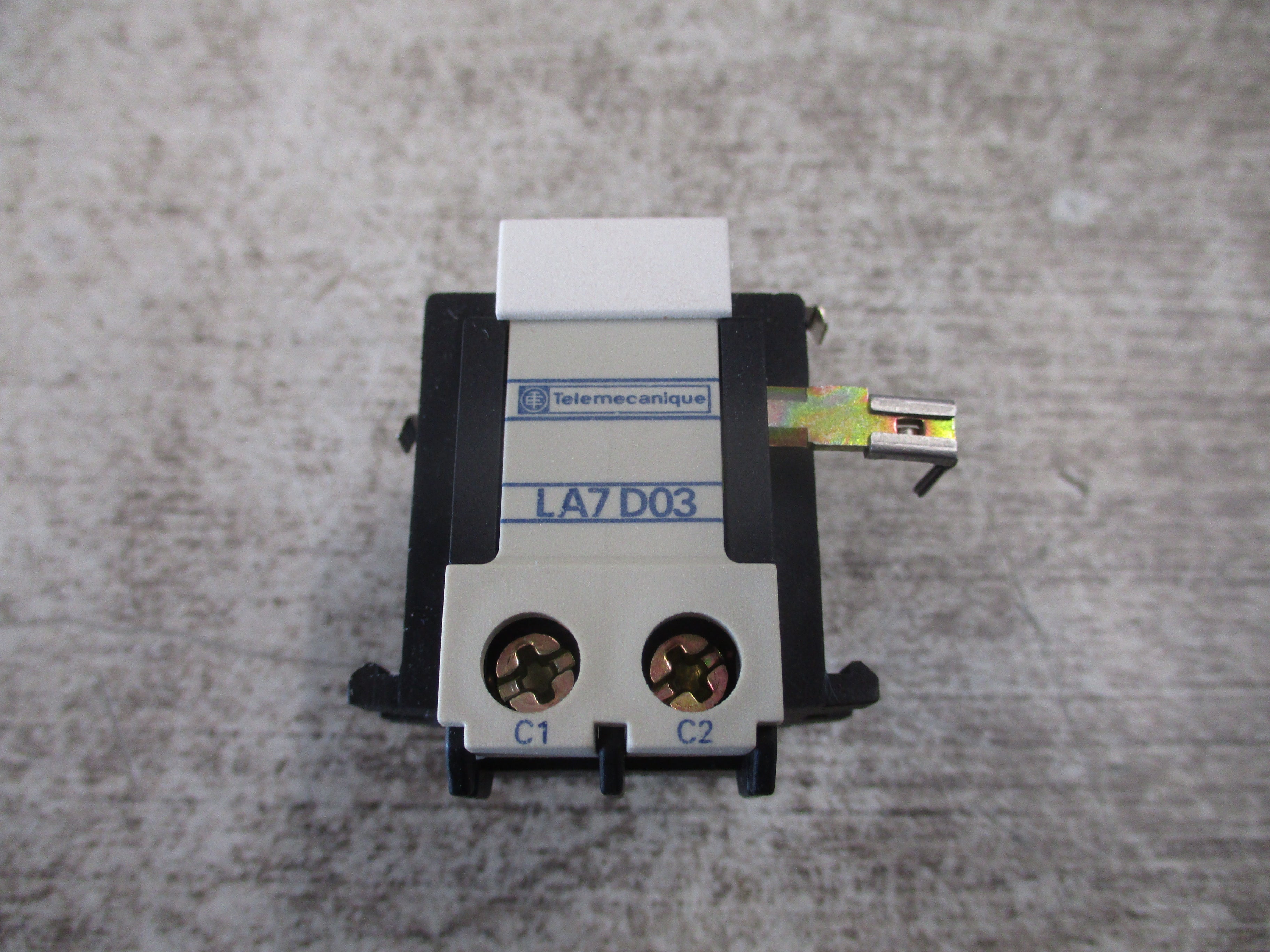 Telemecanique Remote Tripping Overload Relay LA7D03F 50/60Hz New Surplus