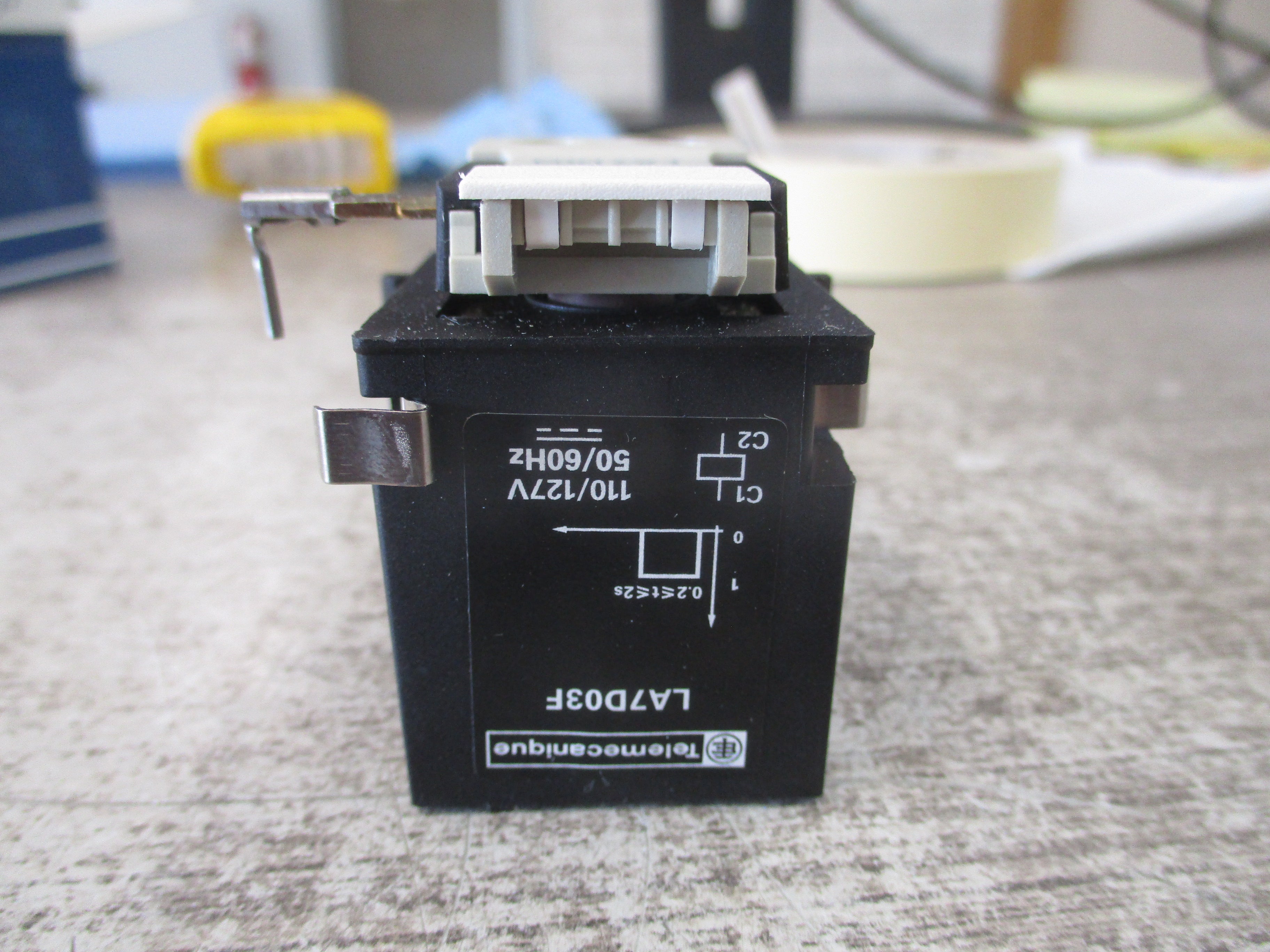 Telemecanique Remote Tripping Overload Relay LA7D03F 50/60Hz New Surplus